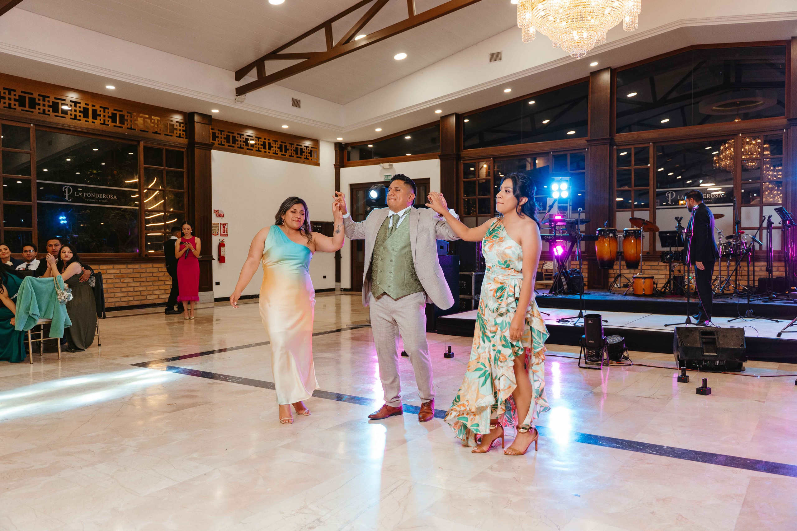 Karol y Jairon. Fotógrafo de bodas en Loja Ecuador | Piero Alvarez PH