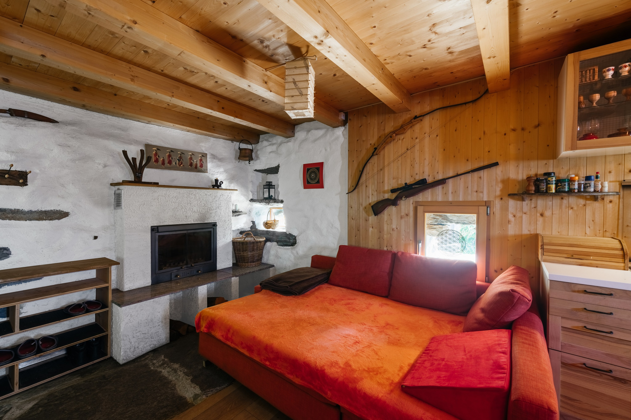 Rustico, VAL RESA, TICINO. Hallo! Ich bin Elena und arbeite als Immobilienfotografin