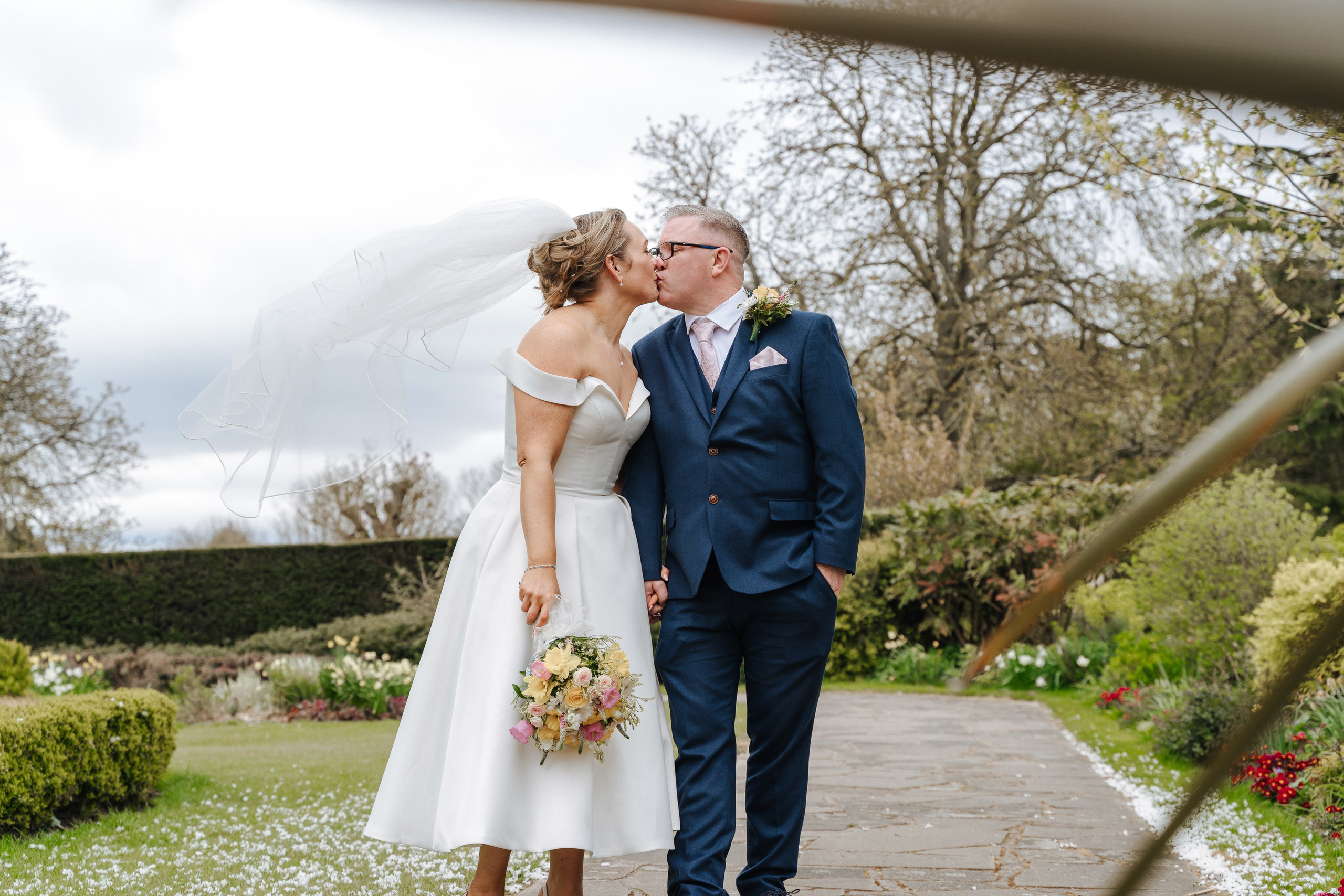 Luke and Nicola’s wedding at Danson House. Photographer in England Ekaterina Romanova
