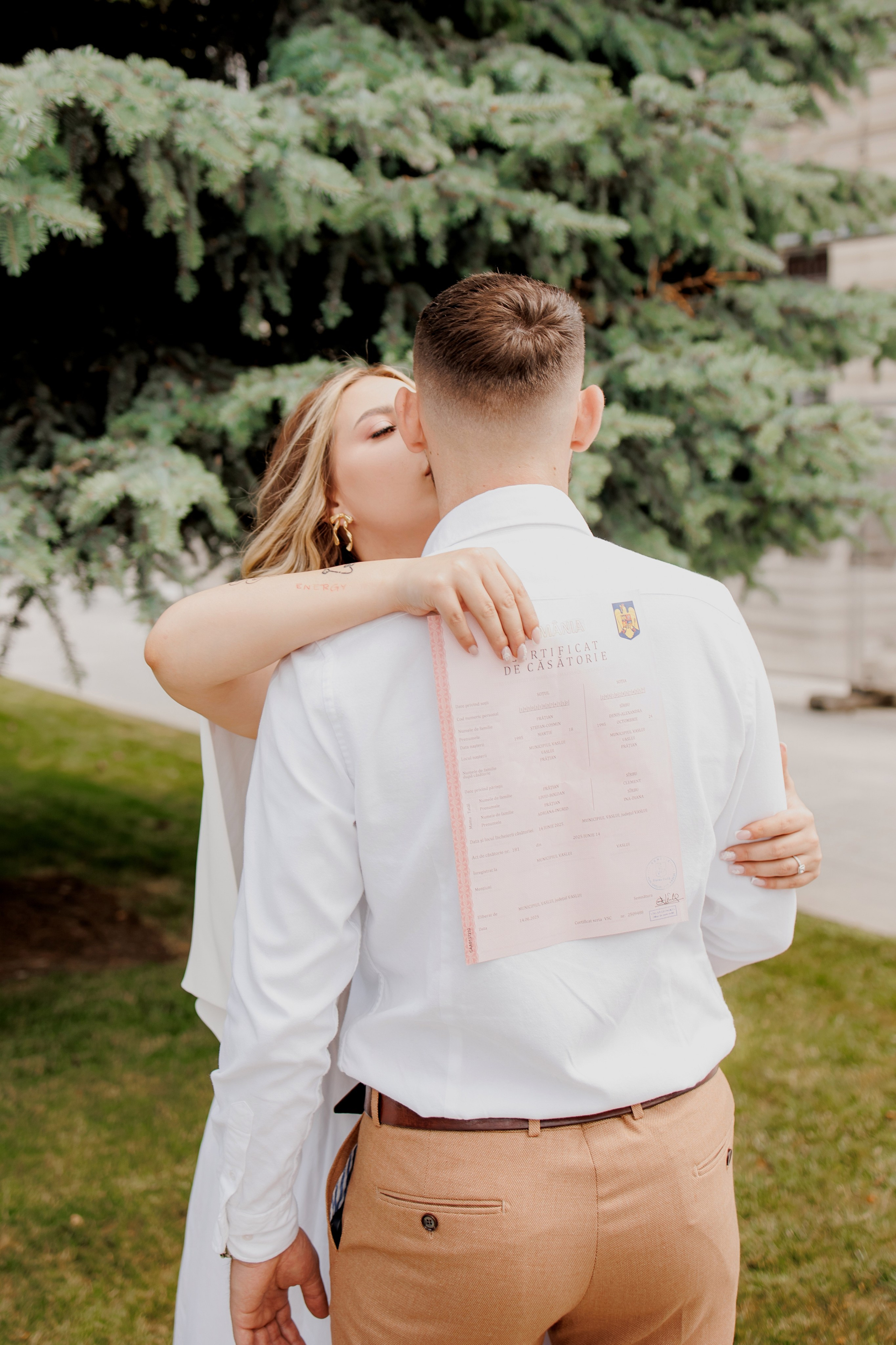 Alexandra & Stefan. Wedding Photographer, based in Iasi, Romania, but will travel all over the globe to make sure you look amazing in all your wedding photos
