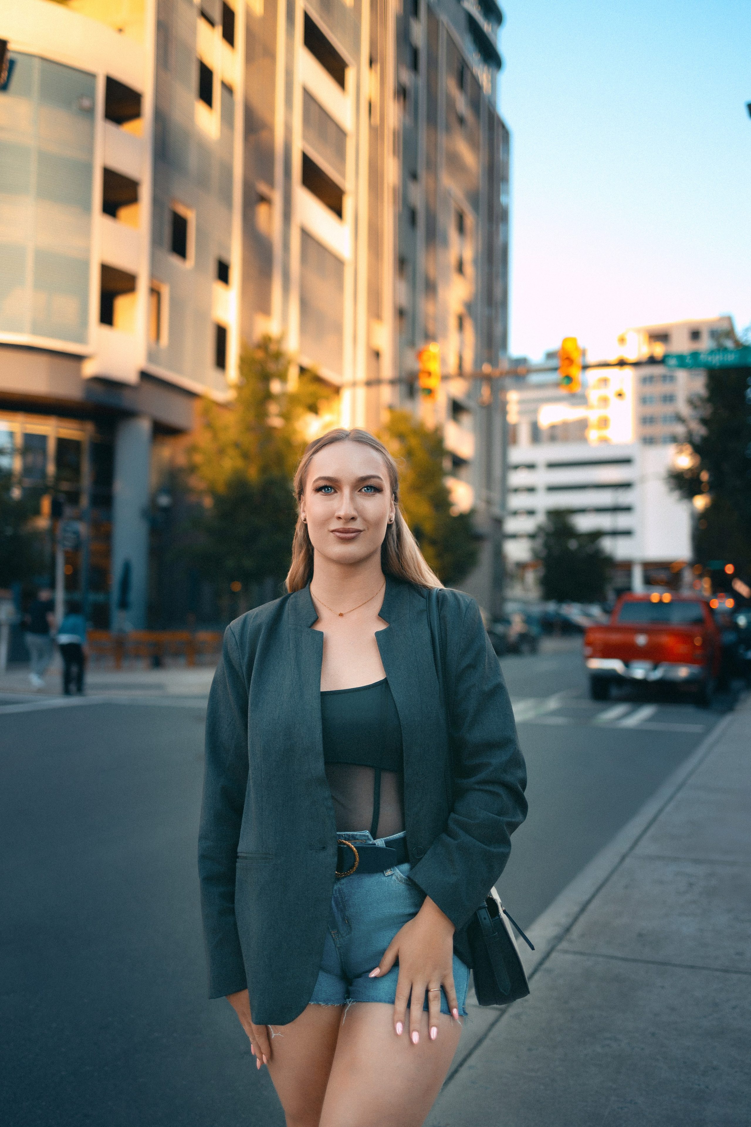 Business headshot. Anaeliseevaphoto.com