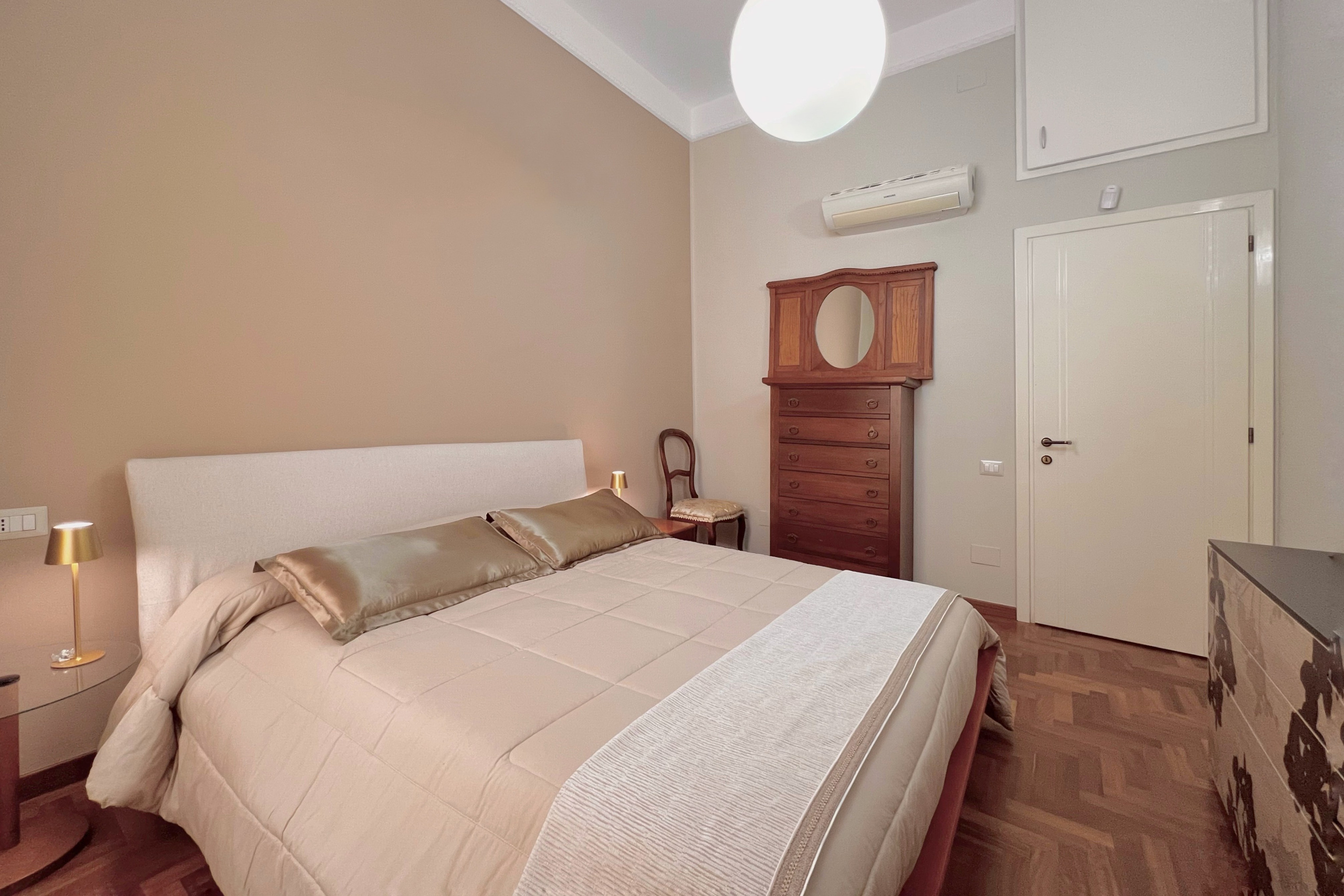 Appartamento in vendita. Eugenia Murru. Fotografa d’interni in Sardegna specializzata in case vacanza, affitti brevi. Foto naturali per Airbnb, Immobiliare in 48 ore