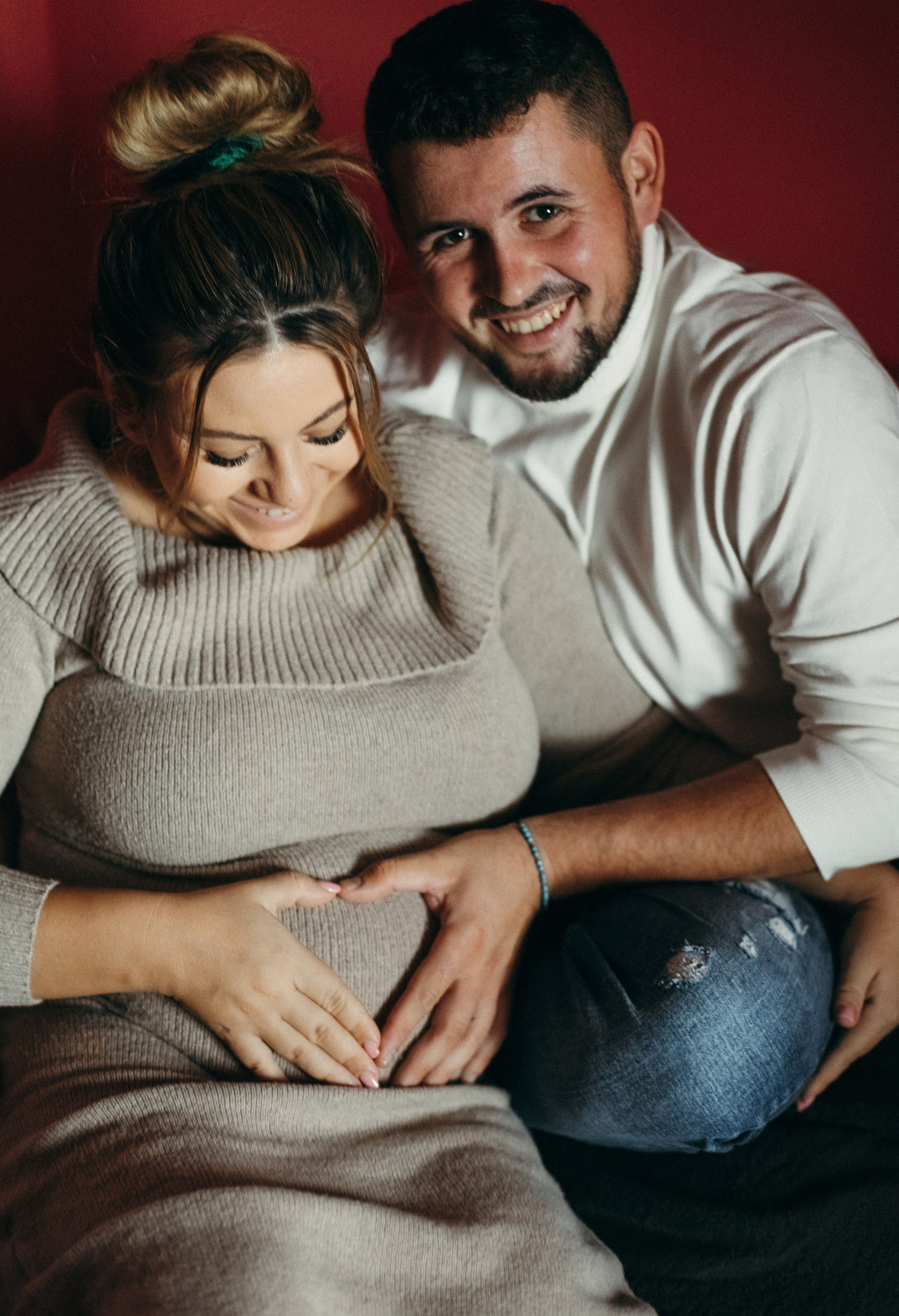 Ședințe foto pentru gravide. Fotograf de familie în Oradea Katsiaryna Ciortan