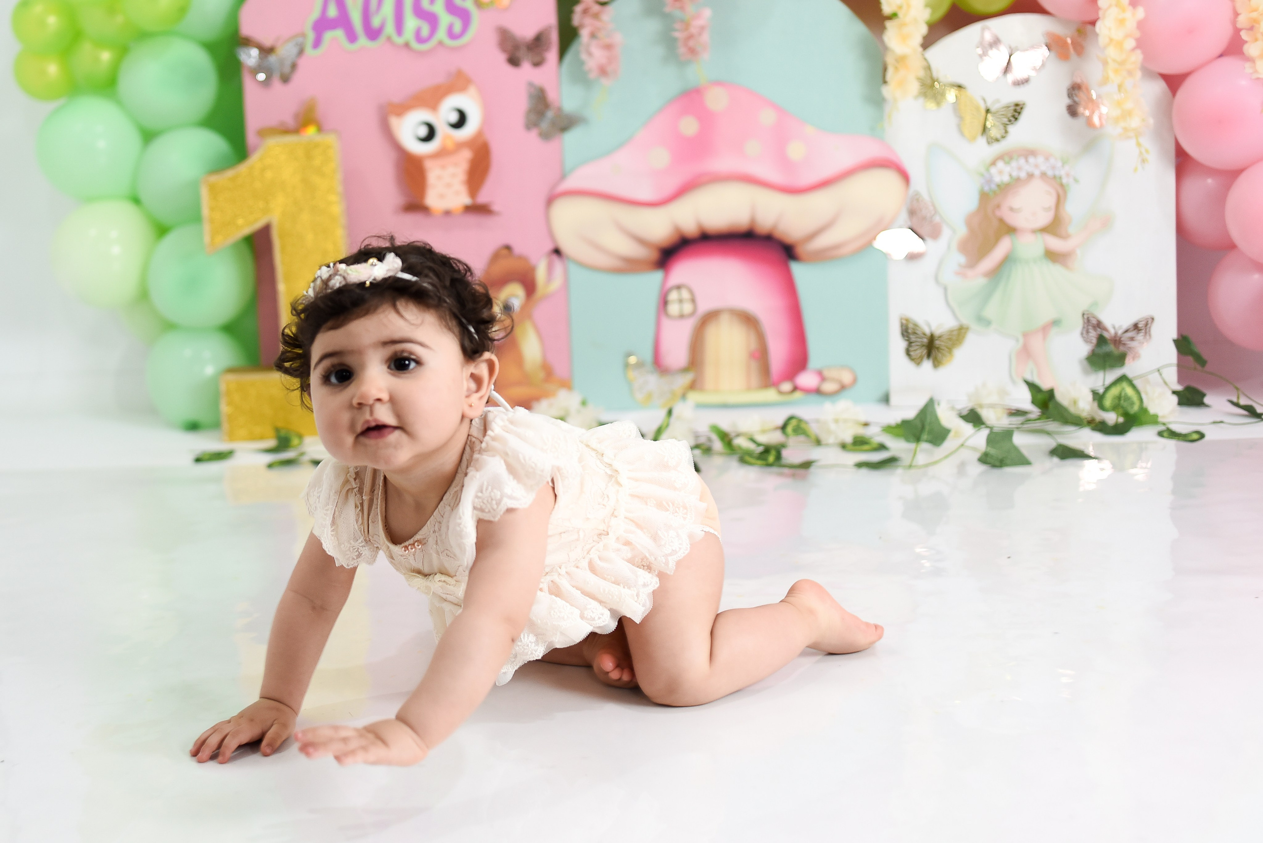 Sesión 1er año de Aliss. Temática: Bosque encantado. Fotografo de casamiento en misiones y fotógrafo de familia  Posadas