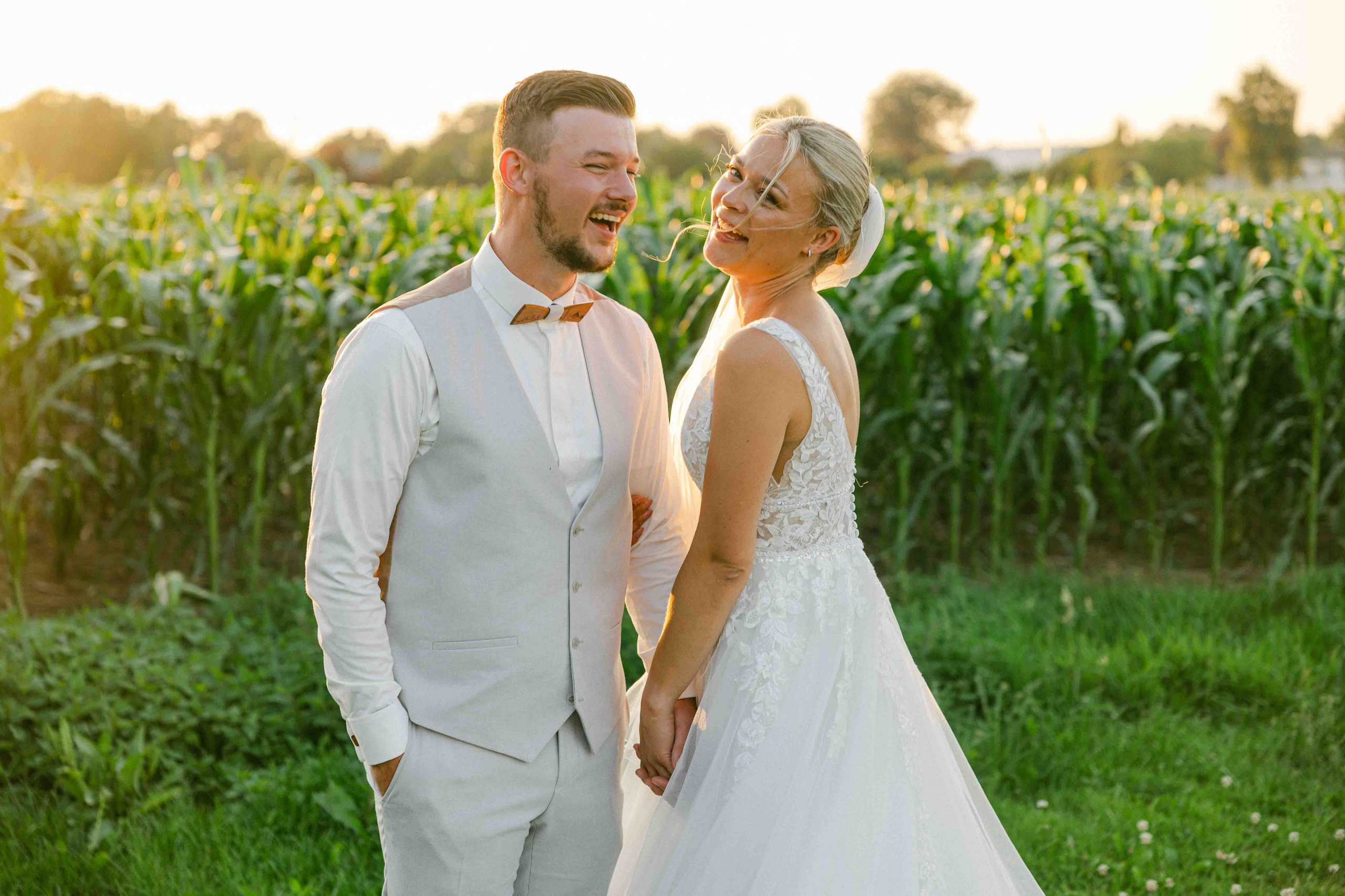 sonnenuntergang fotoshooting bei hochzeit im ak happiness 