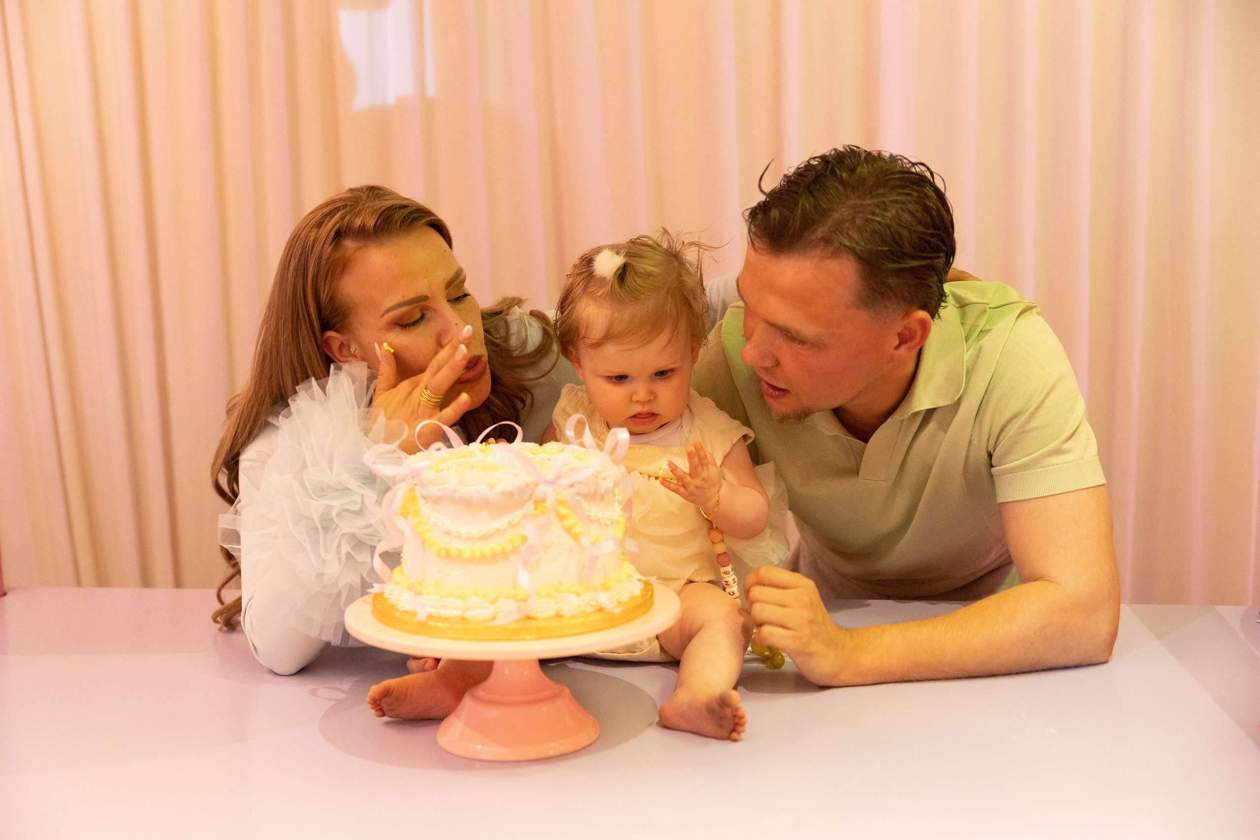 1 st Birthday. Portrait and Family Photographer in Netherlands