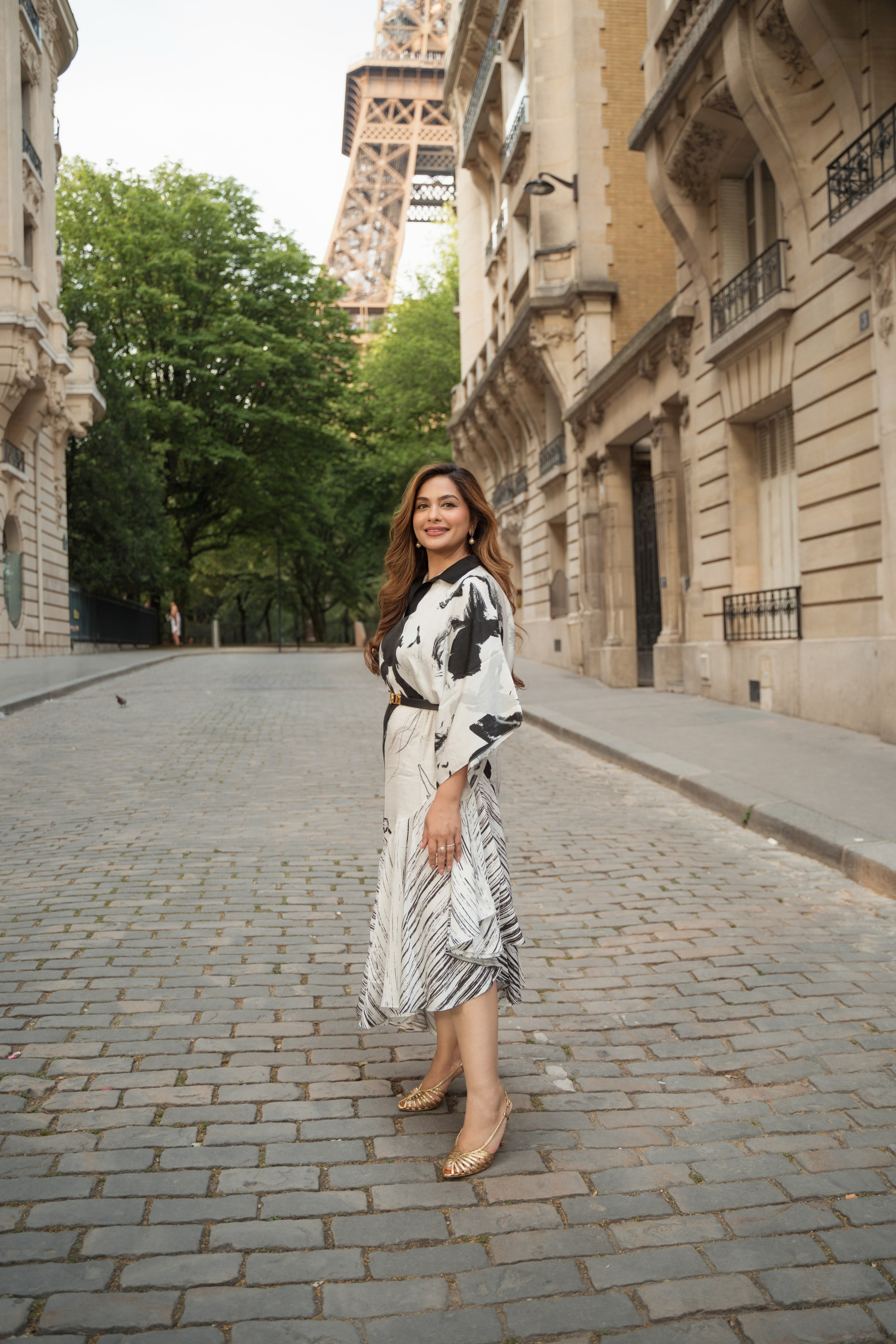 Megha (1 hour). Photographer in Paris|Solo and groups, portraits & content, couples photo-shoot in Paris at the best locations