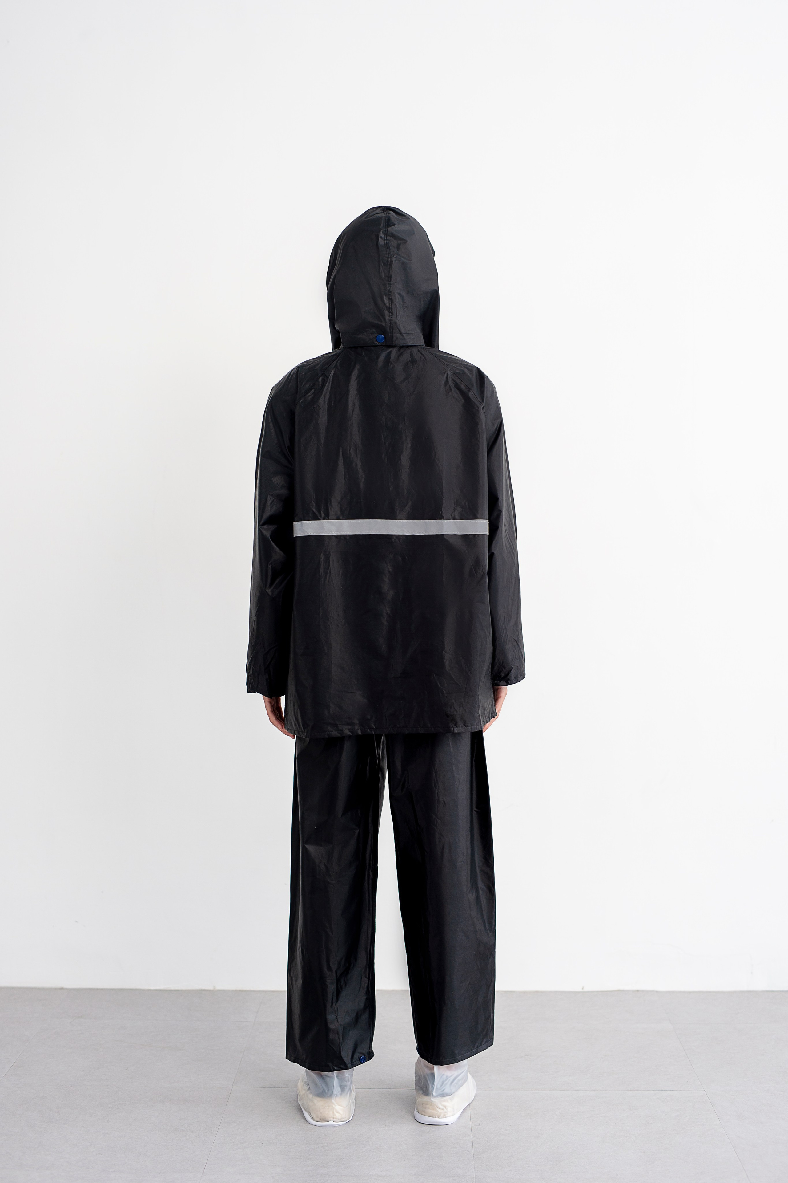 ARROW | RAINCOAT LOOKBOOK. FINE ART PHOTOGRAPHY