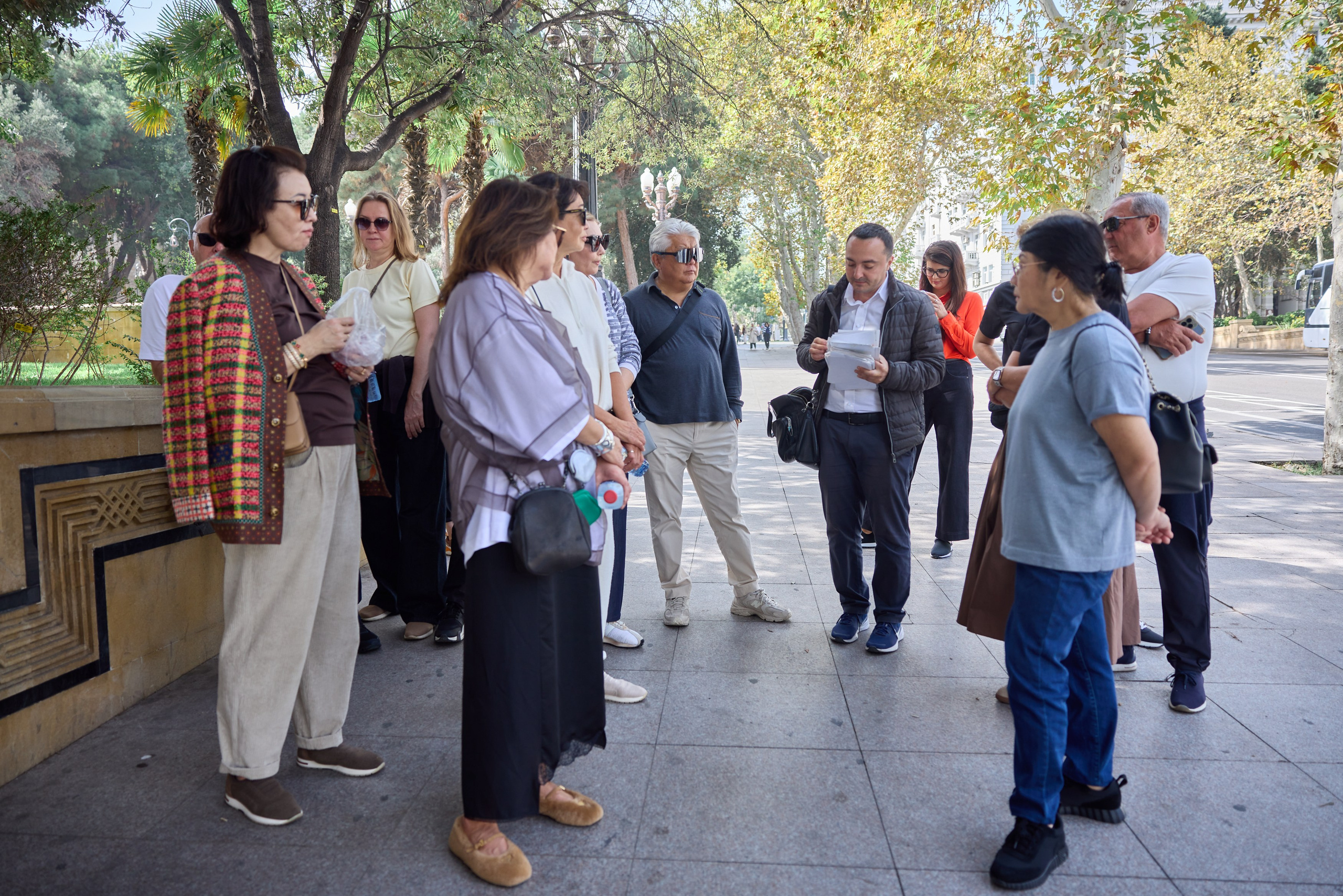 Экскурсия по Баку. День 2. Photographer in Baku Kamran Enceladus