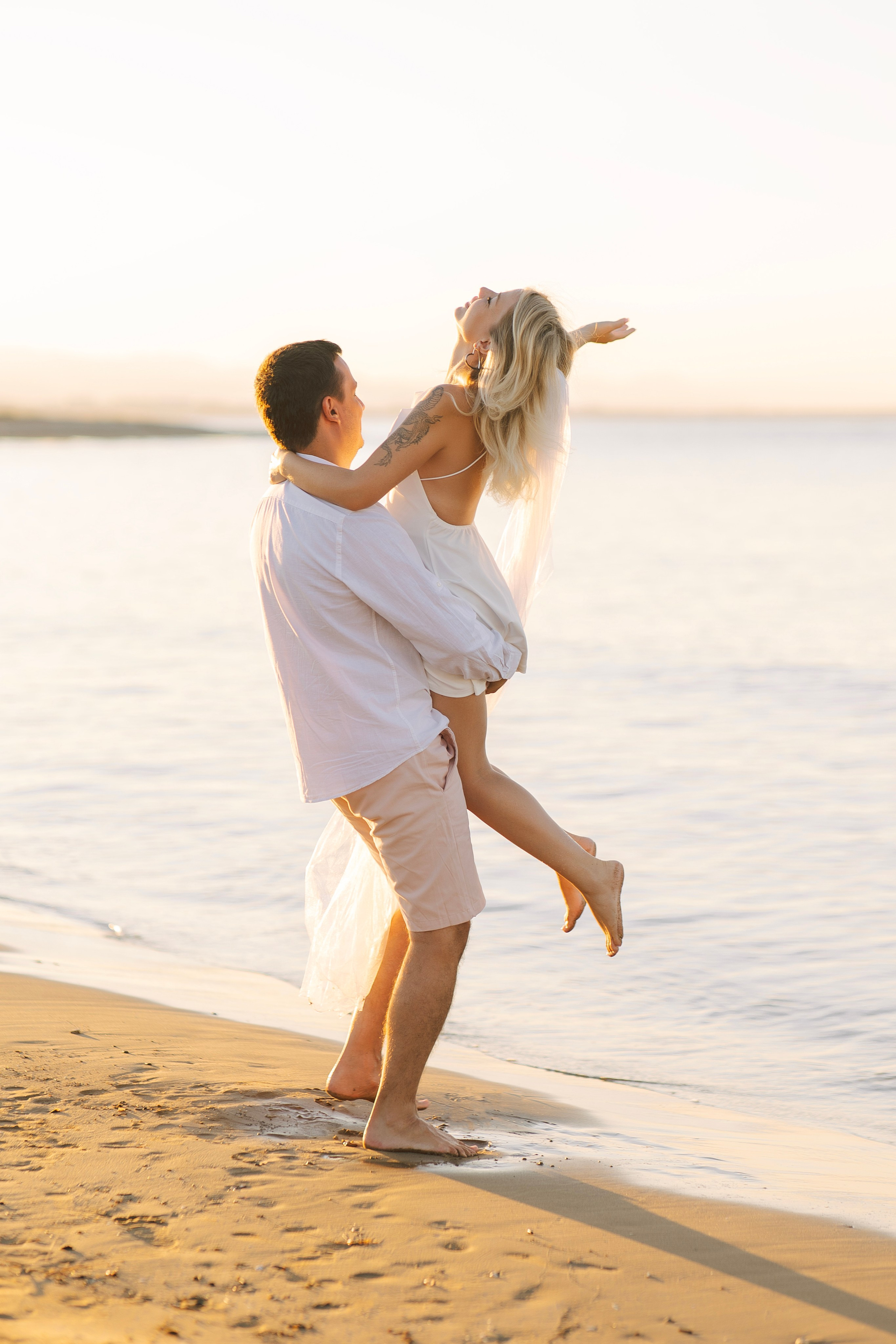 Sunset. Love Story on the beach in Side at sunrise. Professional Photographer in Alanya, Side, Belek, Antalya. Turkiye