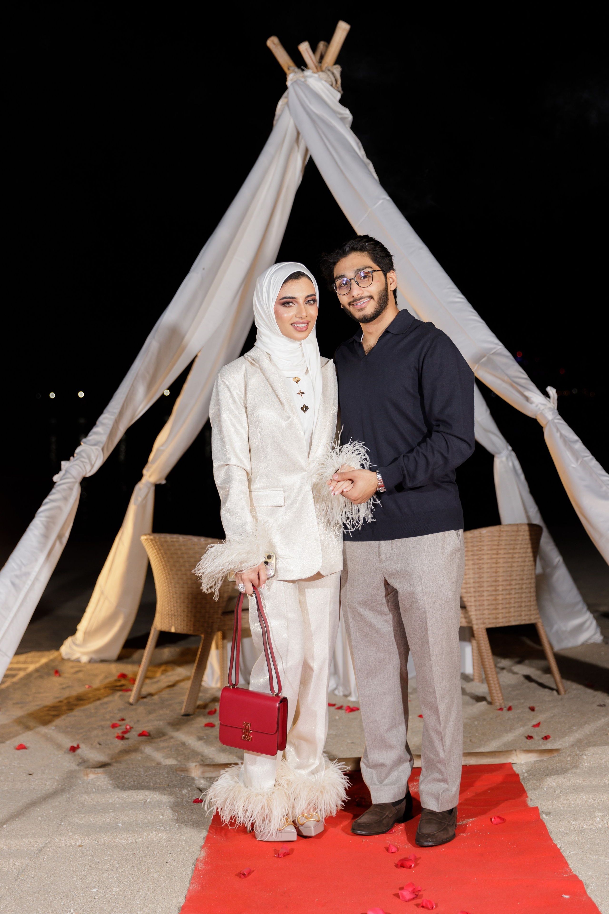 Beach proposal M&A. Photographer Anna Curly | Weddings and Events in Dubai