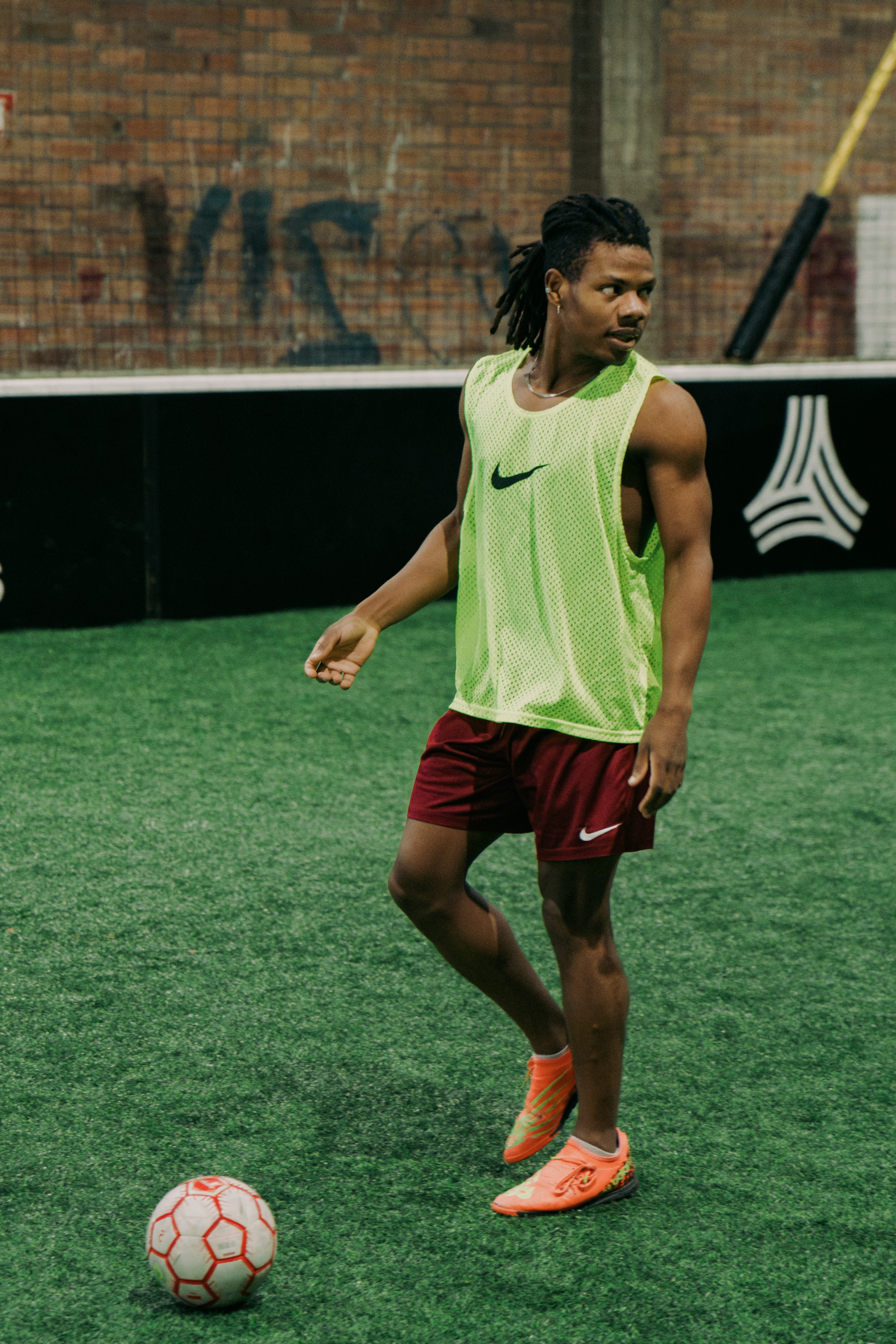 Disco Club | Lifestyle deportiva. Creador de contenido visual en Barcelona | Dima Kit