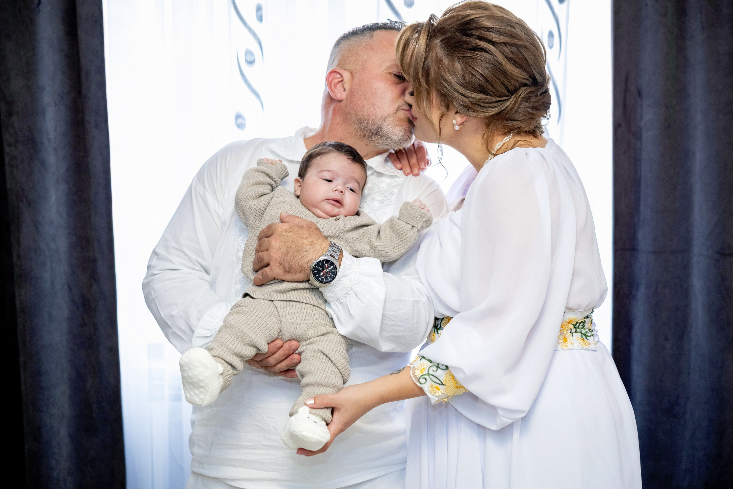 Andrei Sebastian. Moments By Gub