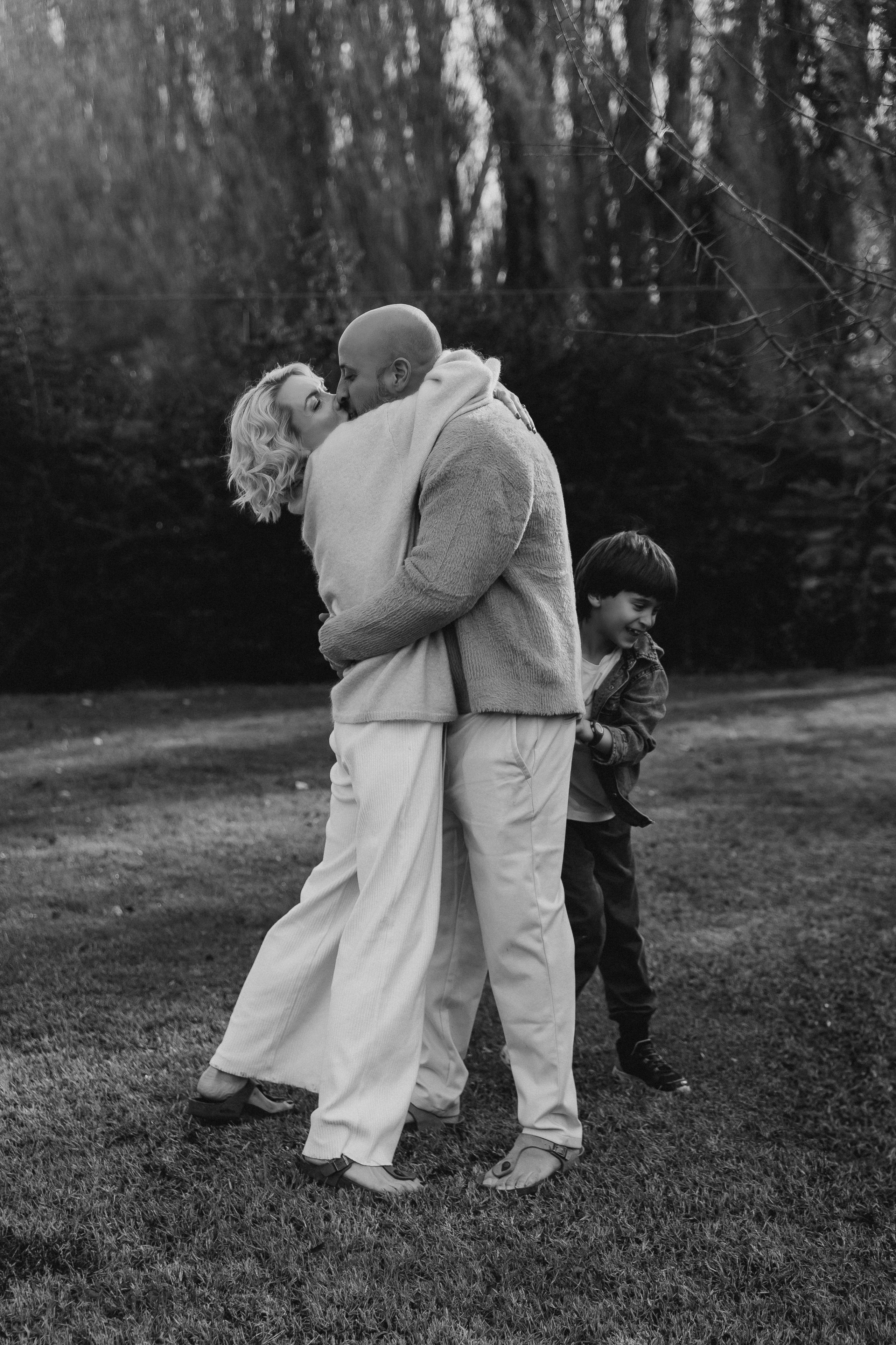 Sesión de fotos familiar en casa — Momentos reales y acogedores. Photographer in Santiago, Chile Anna Almazova