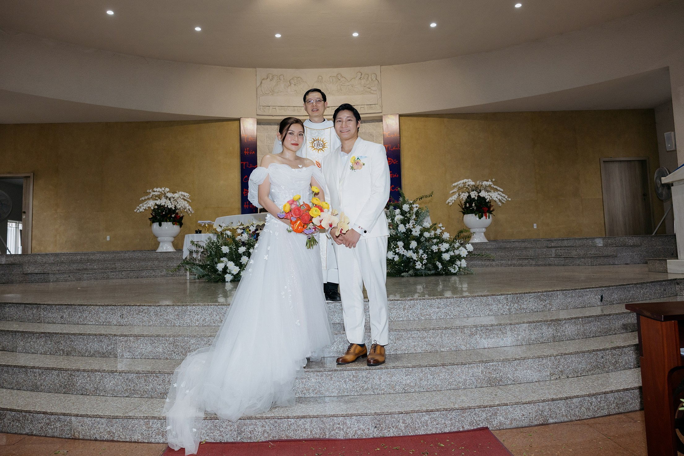 Church Wedding / Nica & Xavier. Nhiếp ảnh gia đám cưới hàng đầu tại Thành Phố Hồ Chí Minh
