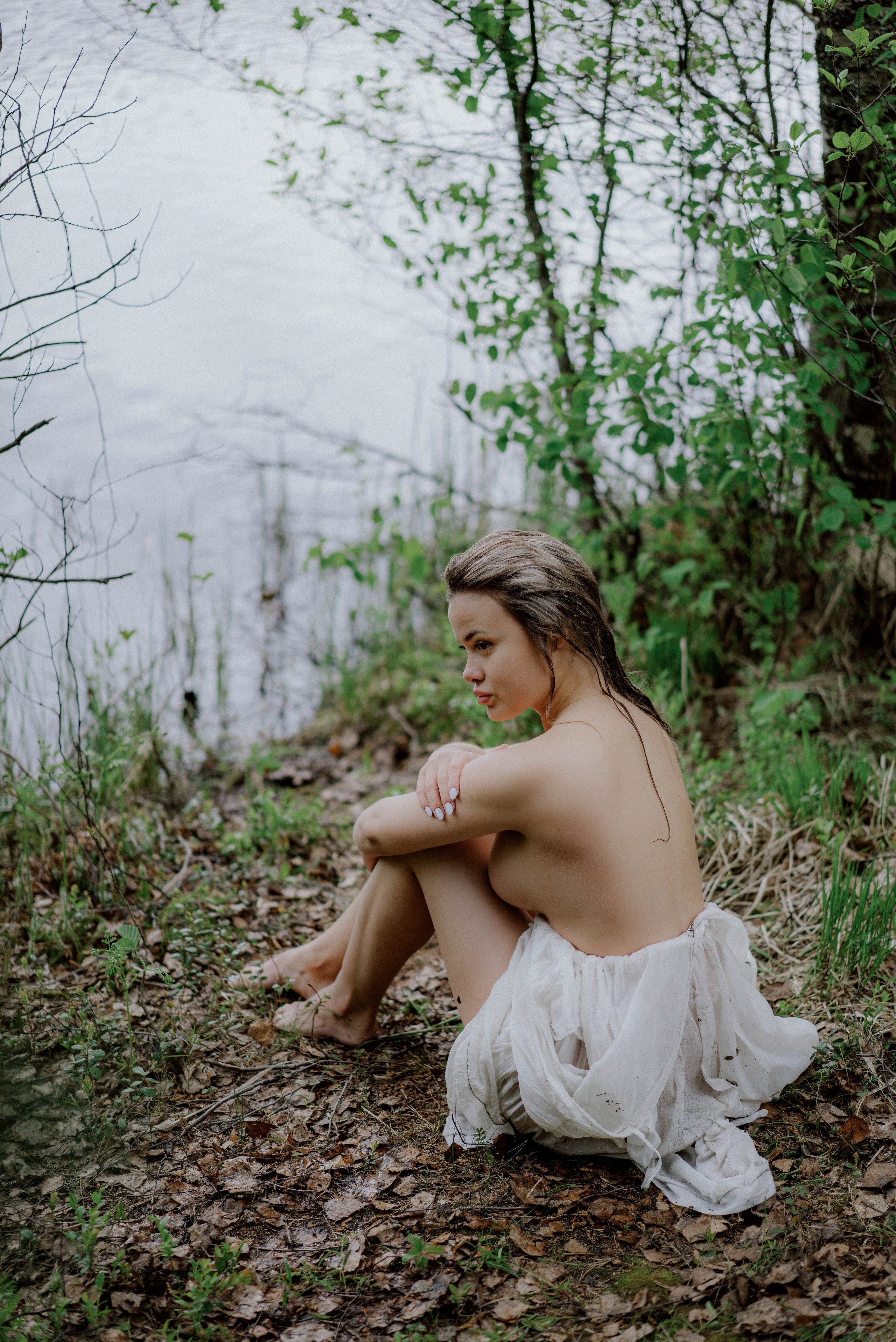 Julia in the pond. Videographer and photographer in New York // MAKAROV.VIDEO