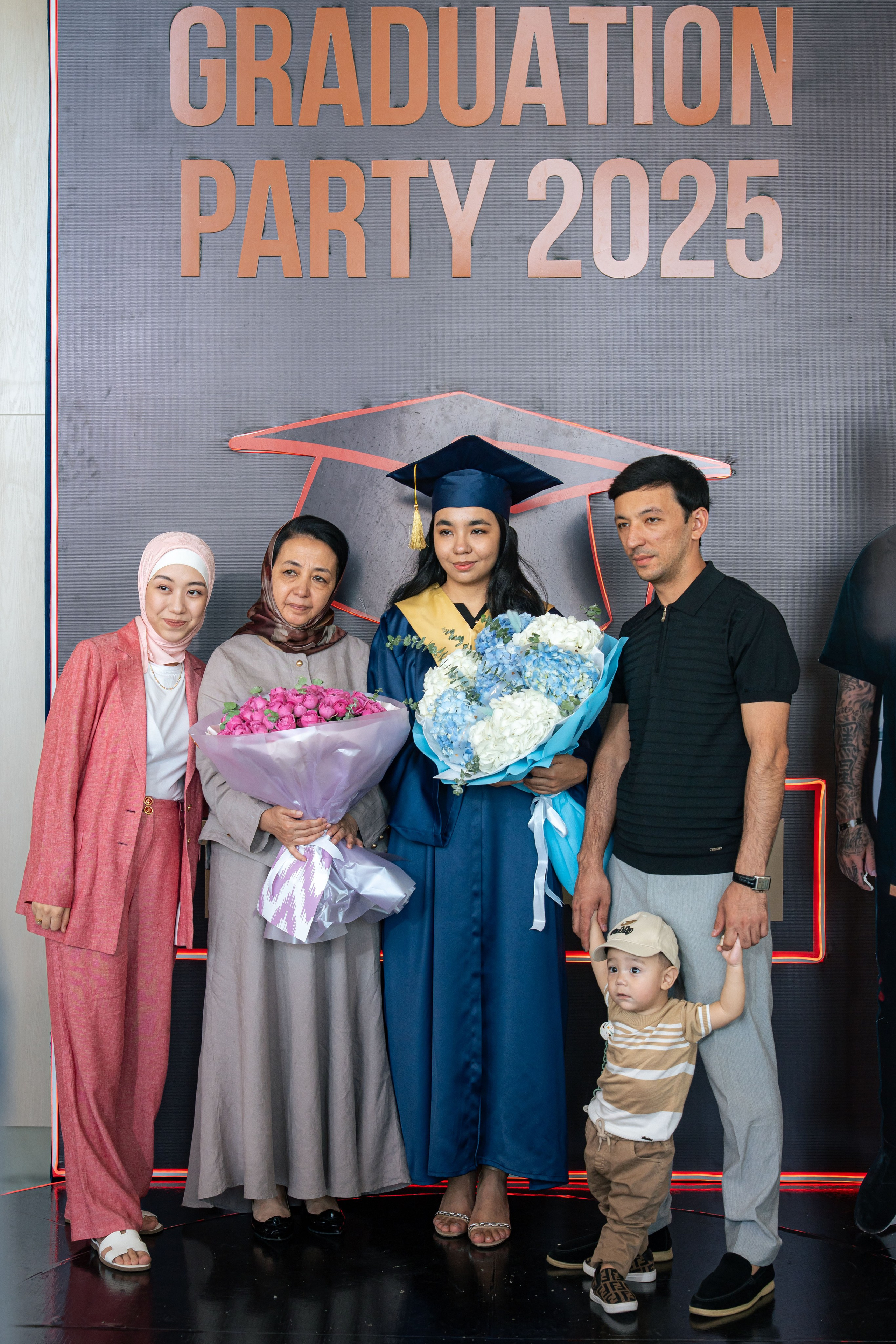 Как Central Asian University провёл одну из самых ярких выпускных церемоний. Георгий Намазов | Фотограф в Ташкенте