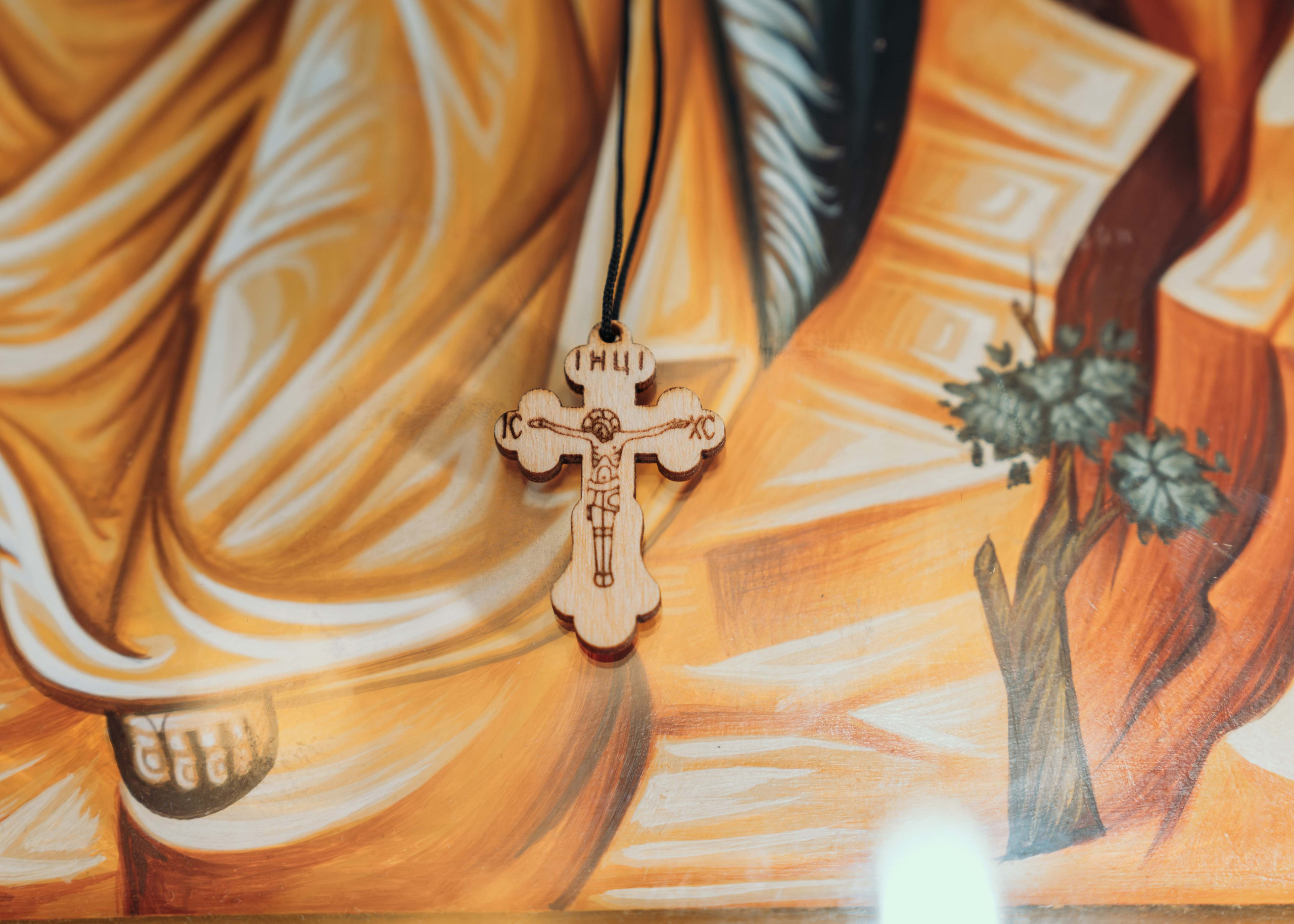 Detalj krstica na krstenju u beogradu