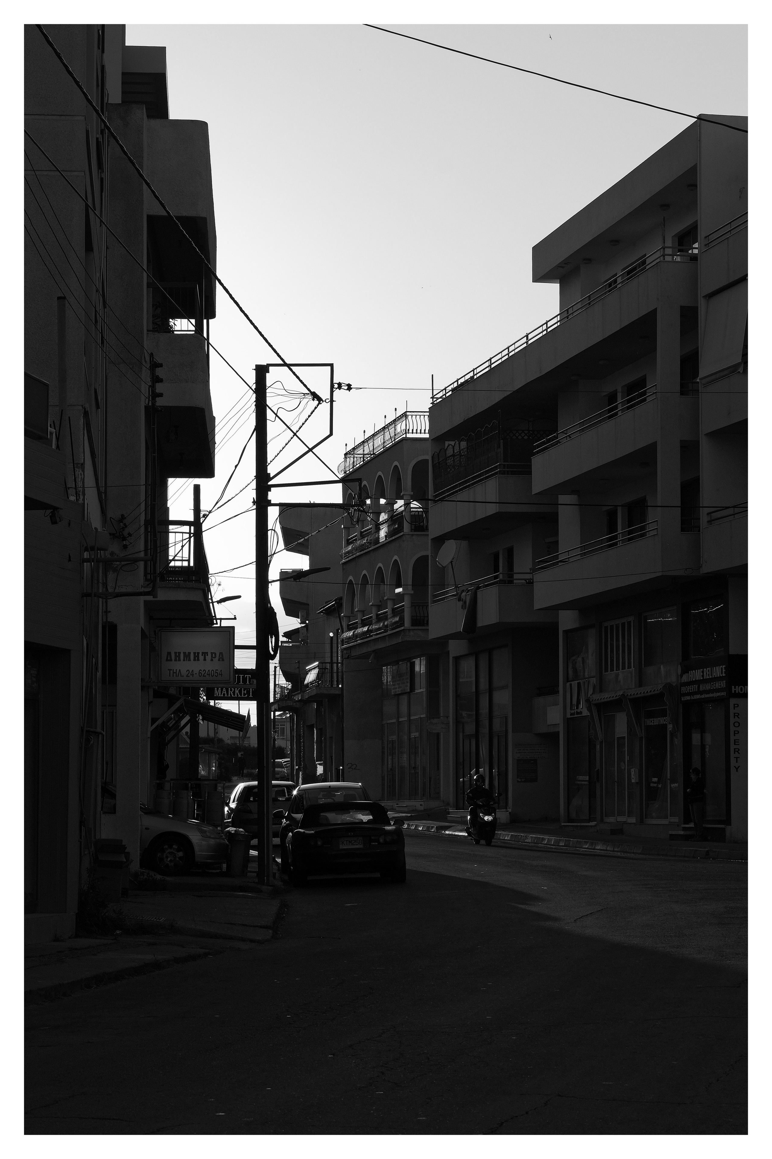 Capturing Life in Black and White - Candid Street Photography