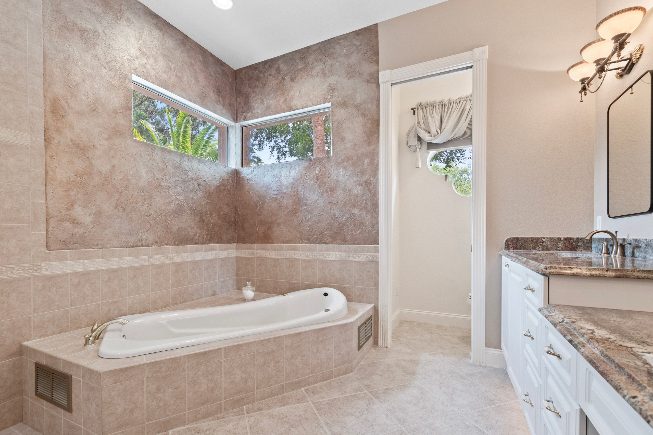 Gold Real Estate Media Package in Jacksonville, FL | Jax Realty Visuals