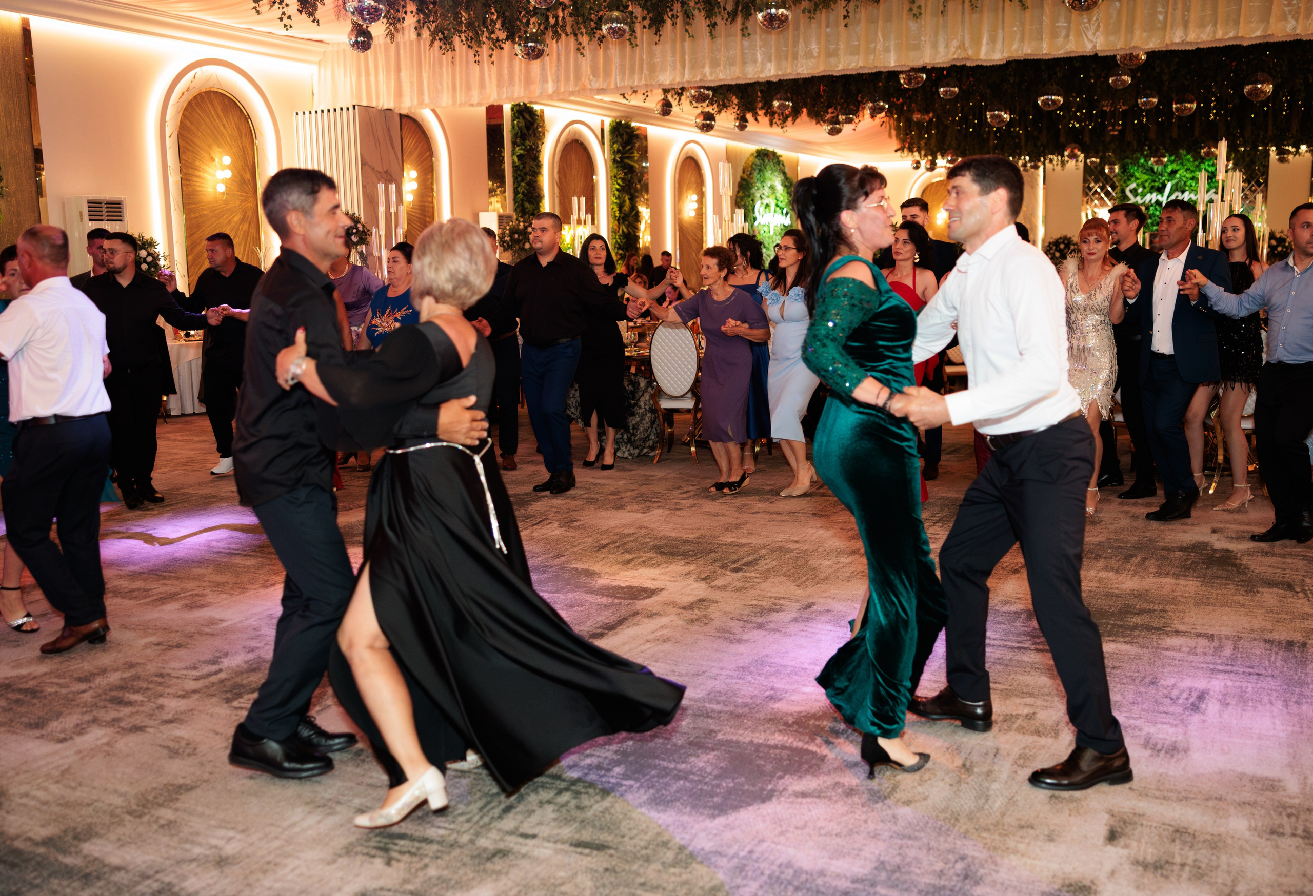 Dorina & Denis. Cadre de catifea