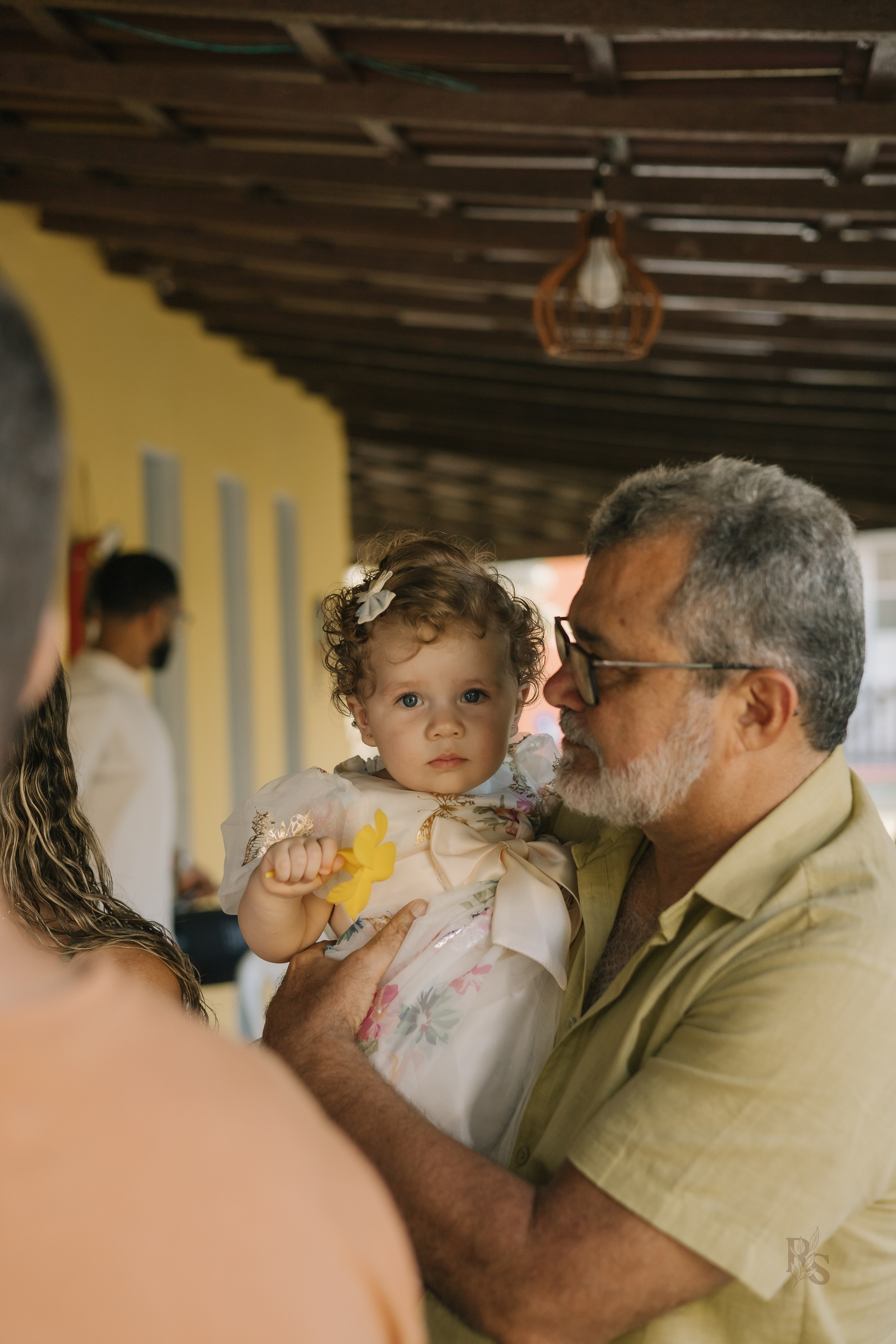 Aurora — 1 ano. Fotógrafo Richard Silvestre — Casamentos na Bahia