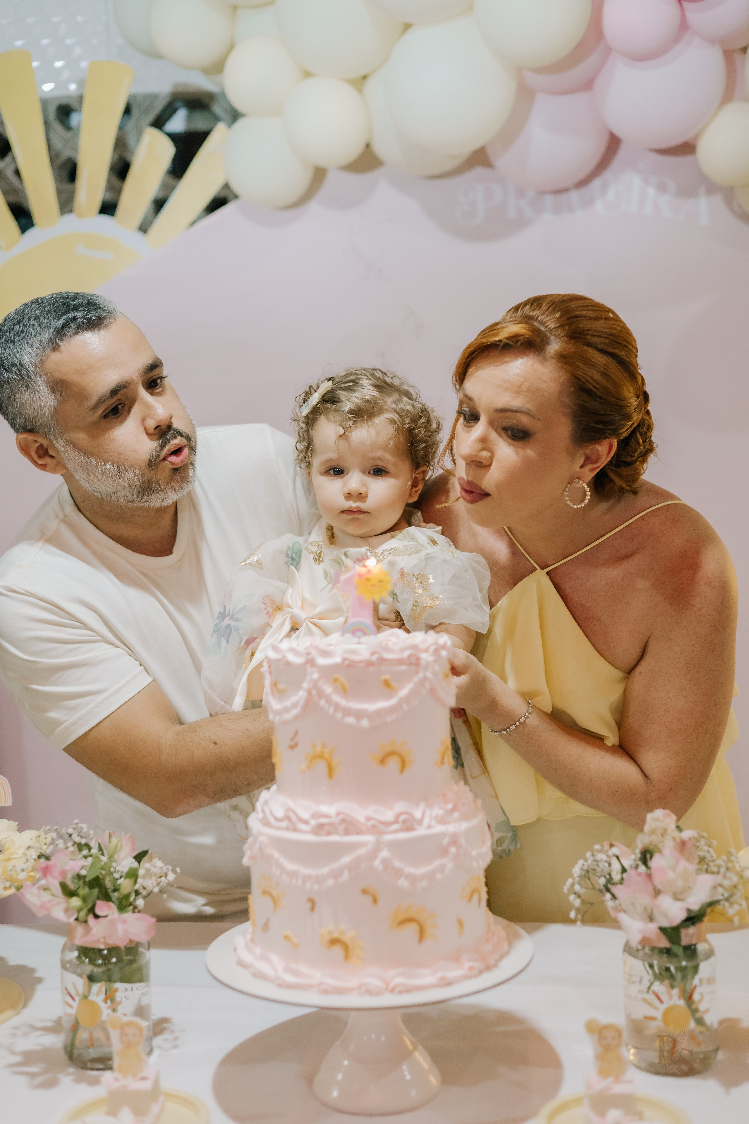 Aurora — 1 ano. Fotógrafo Richard Silvestre — Casamentos na Bahia