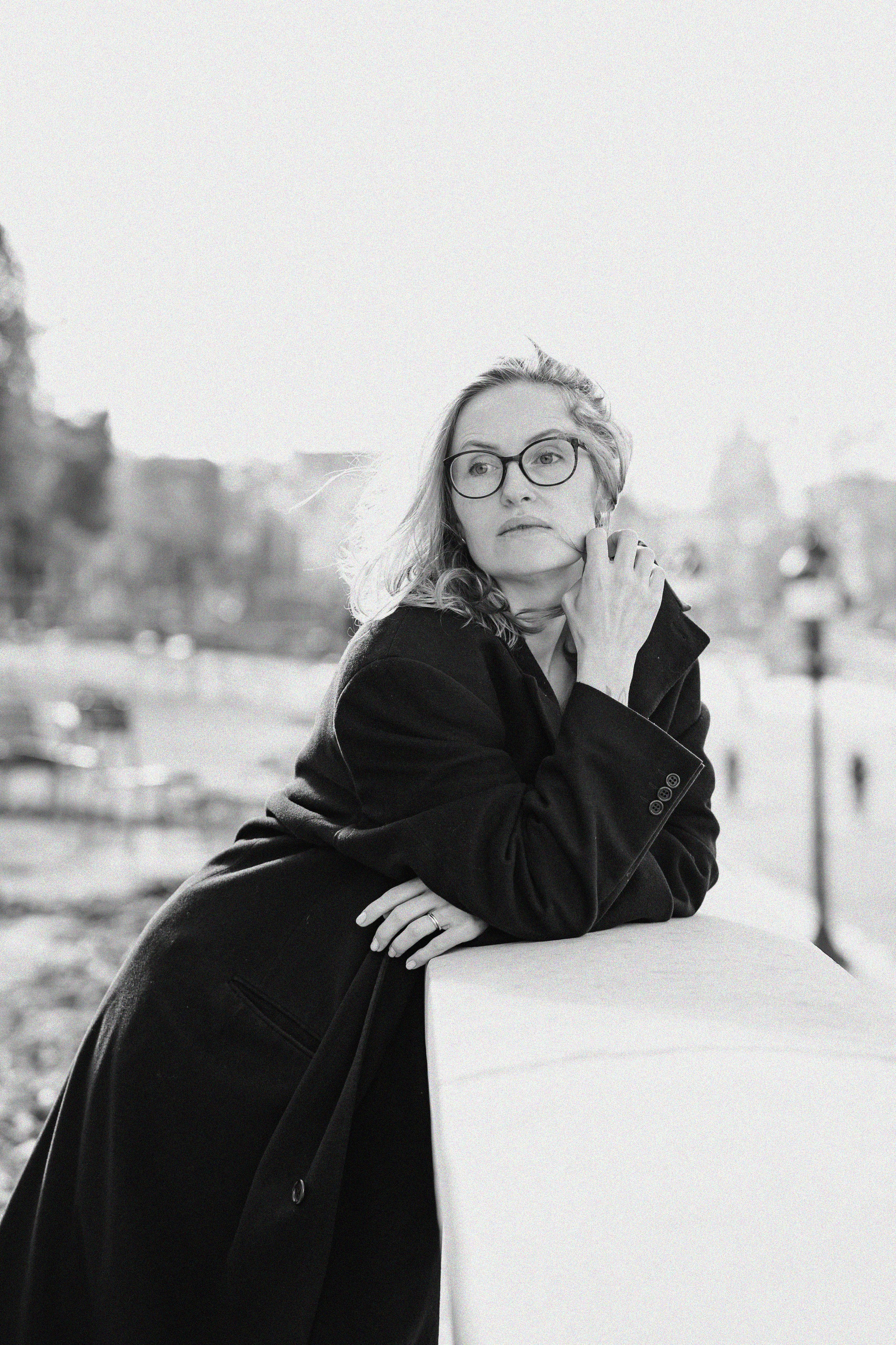 Золотой час. Портрет на Place de la Concorde. Ksenia Marchand/ Lifestyle фотограф в Париже