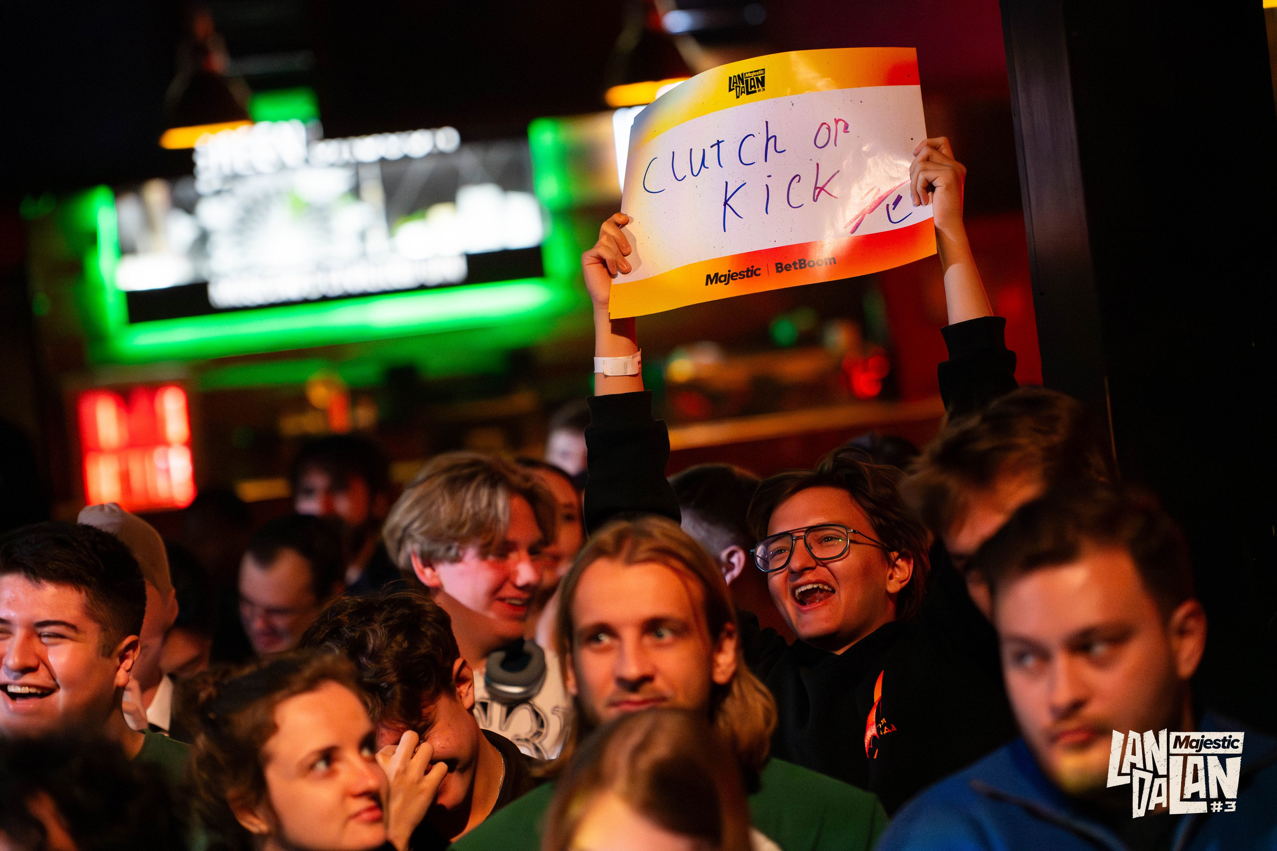 LanDaLan & FRAG & GLuck Yungstar & UCA