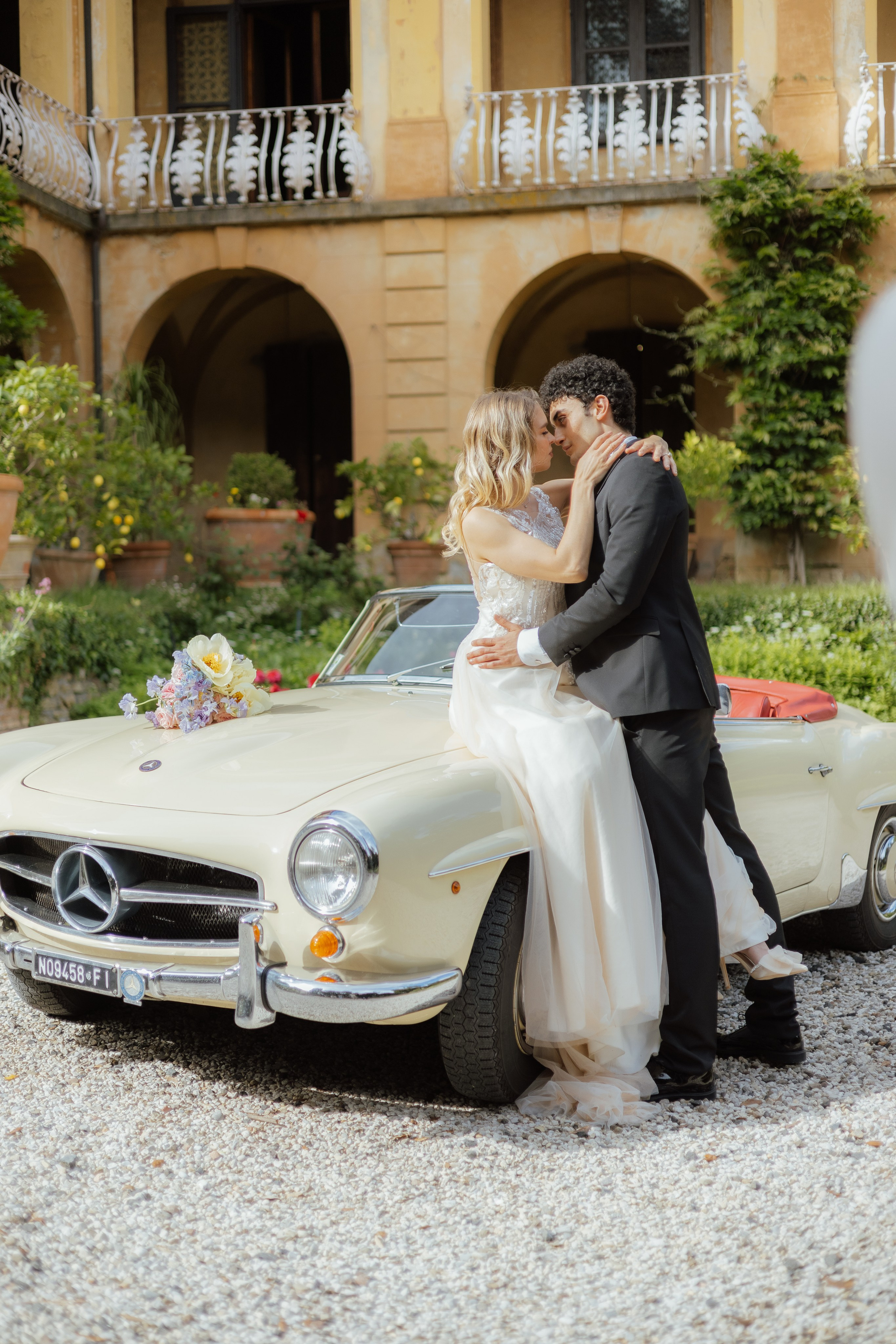 Wedding in tuscany. Sara Luca Wedding Photographer in Italy and Europe