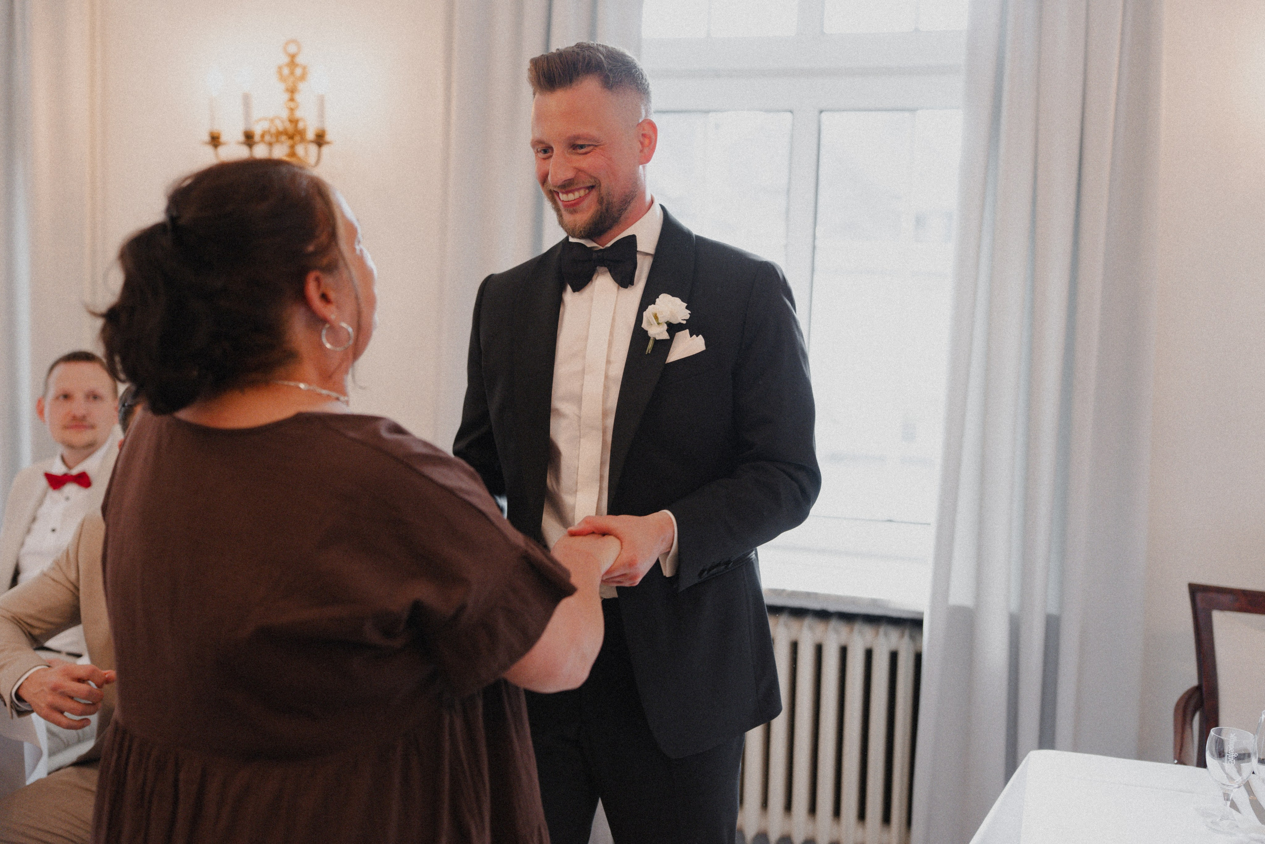 Jessica & Felix I Gesellschaft Harmonie Bochum. Hochzeitsfotografin Bochum | Halyna Reiche Fotografie NRW