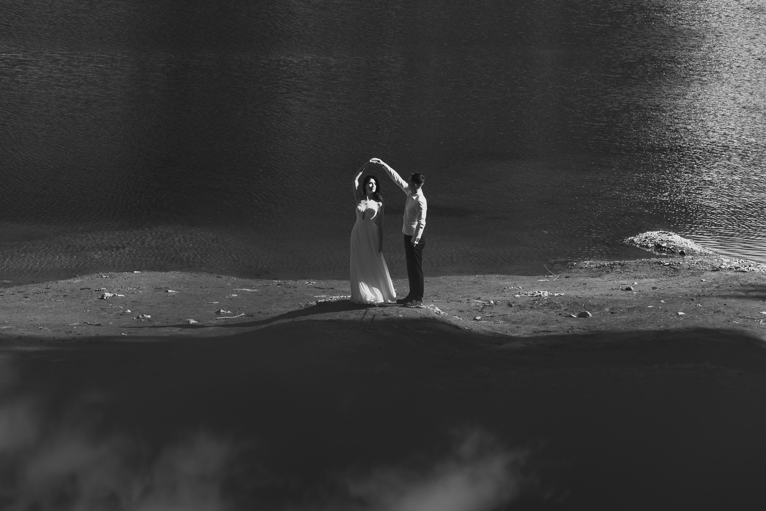 Trash the dress — Lorena&Adi  - Mihai Popa. Mihai Popa |Wedding Photographer | Worldwide | Bucharest