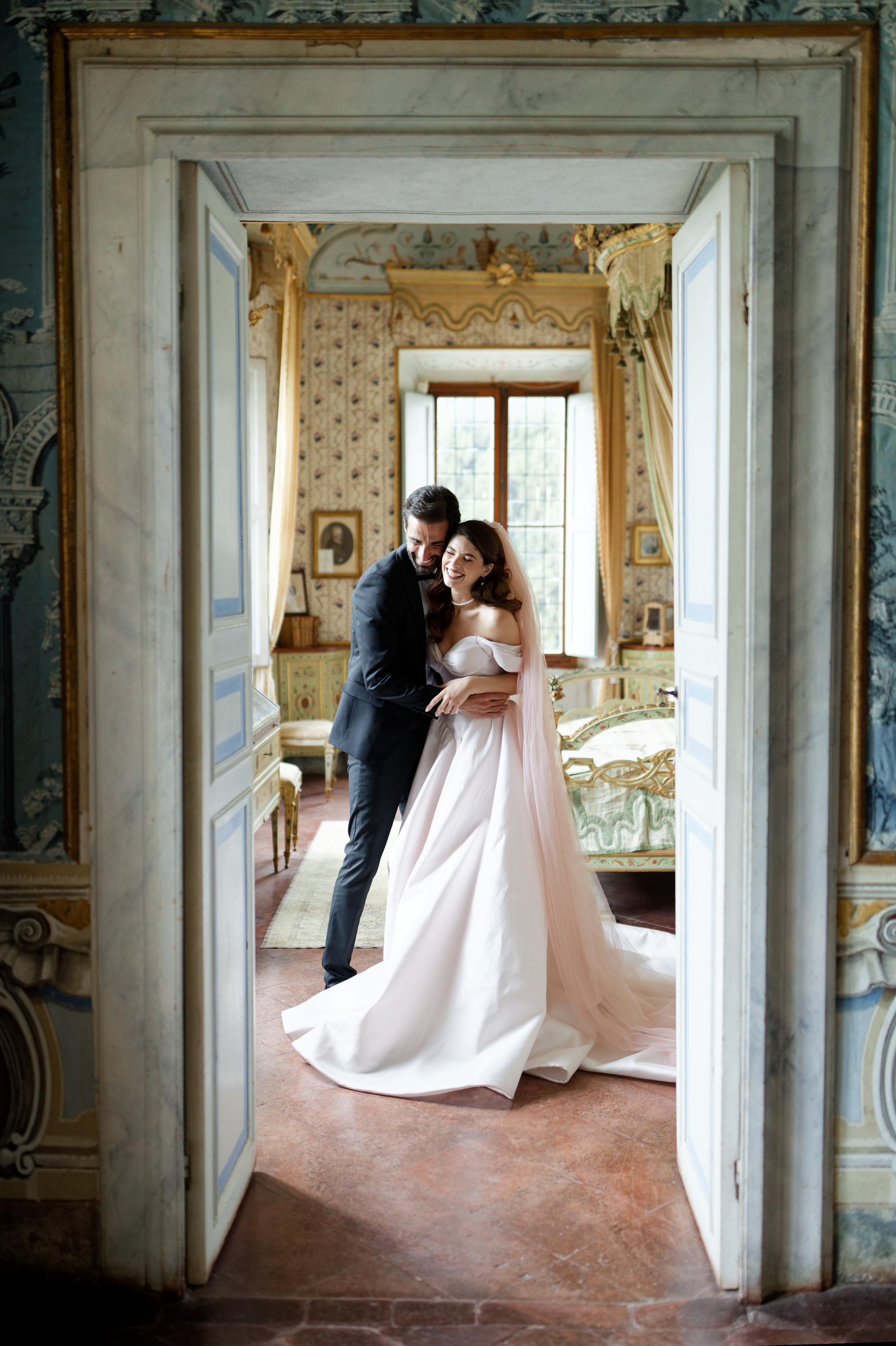 Wedding editorial at Villa di Geggiano, Tuscany, Italy
