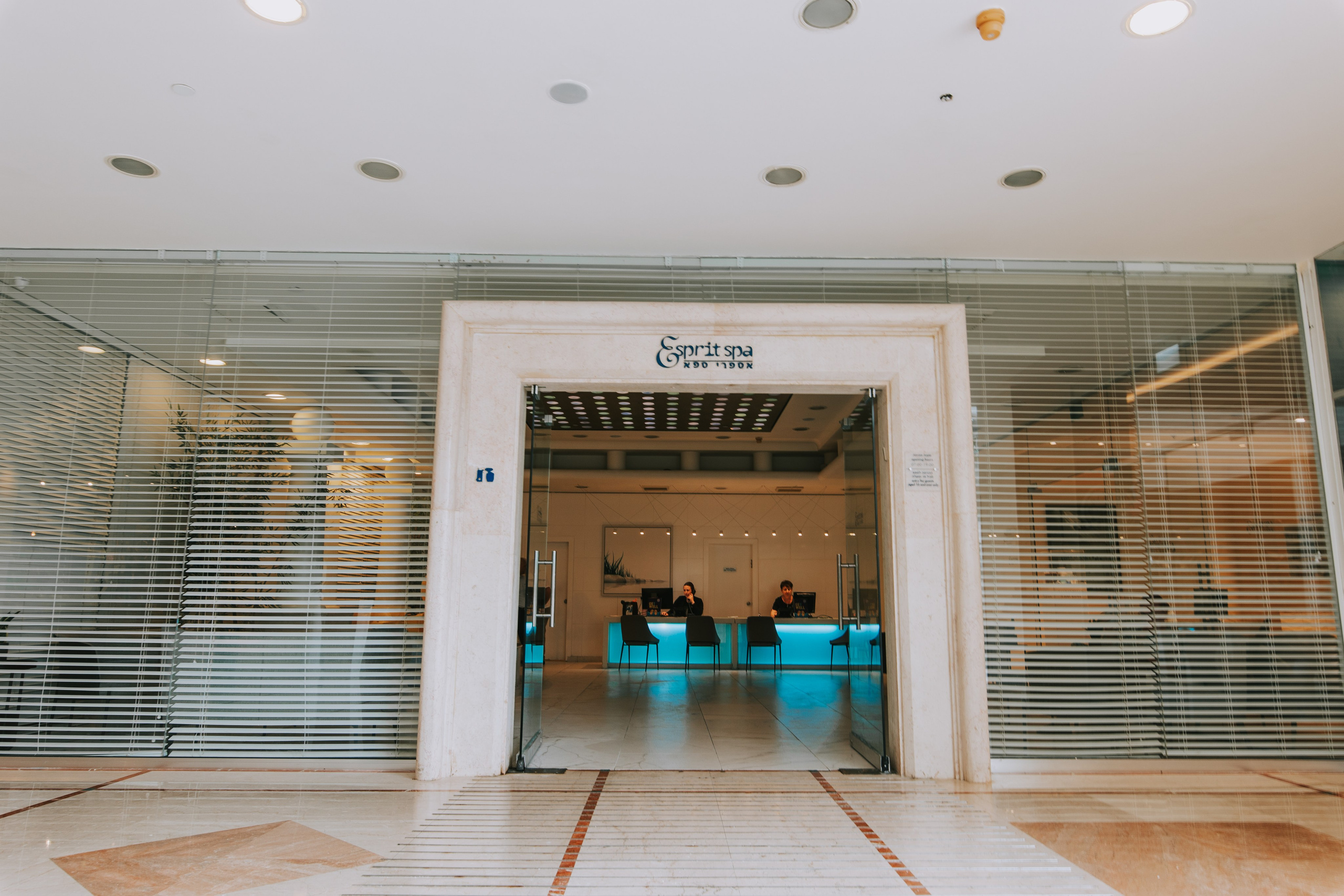 Electric General Dead Sea. AMIR BUCHNIK PHOTOGRAPHER