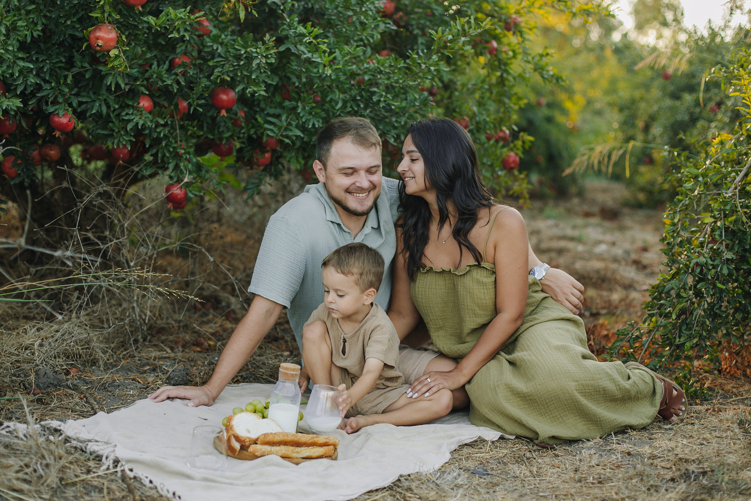 Binyamina garden. Family photographer in Israel