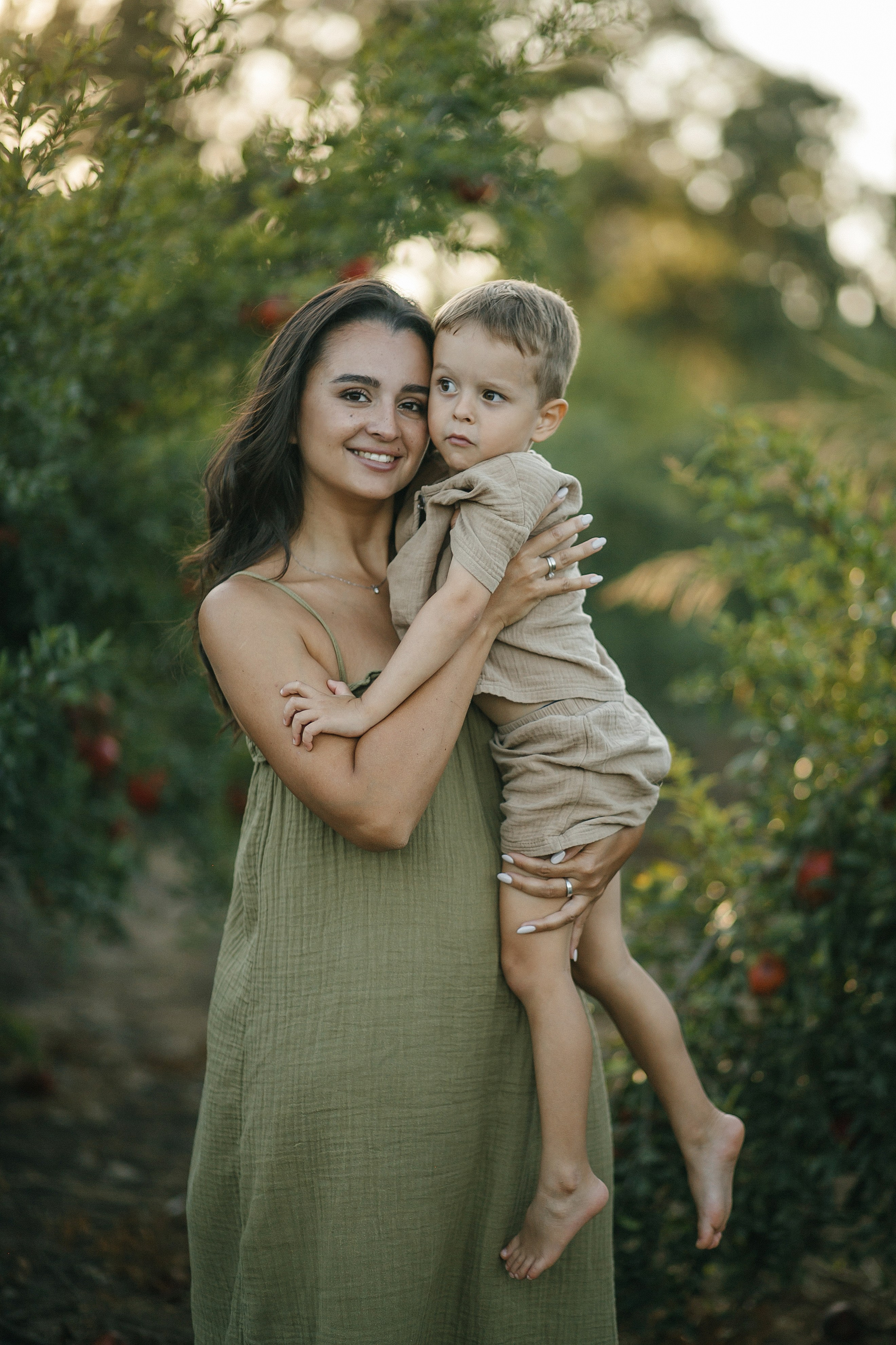 Binyamina garden. Family photographer in Israel