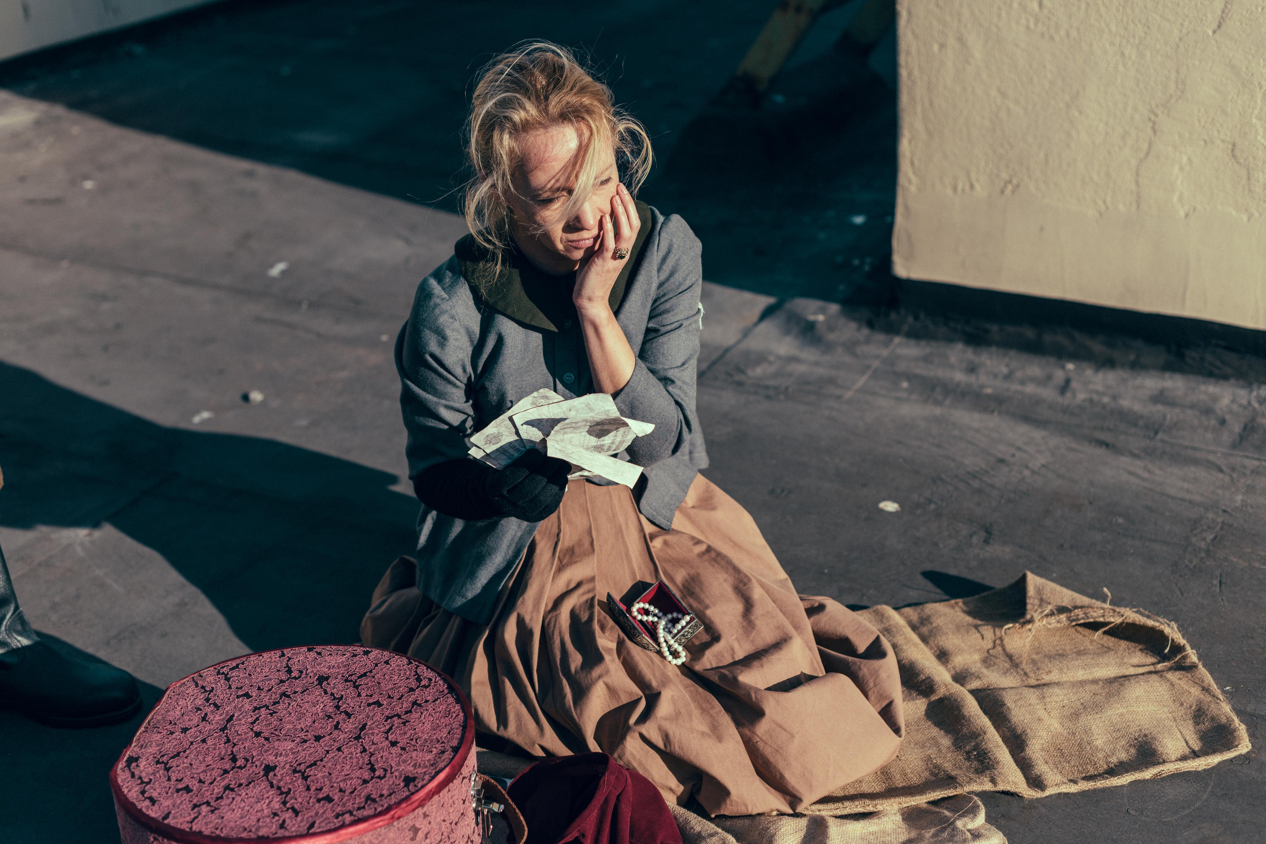 Творческий проект в Стамбуле: «Русские эмигранты. Связь времён». Лайфстайл фотограф в Стамбуле Анатолий. Фотосессии на крышах с чайками