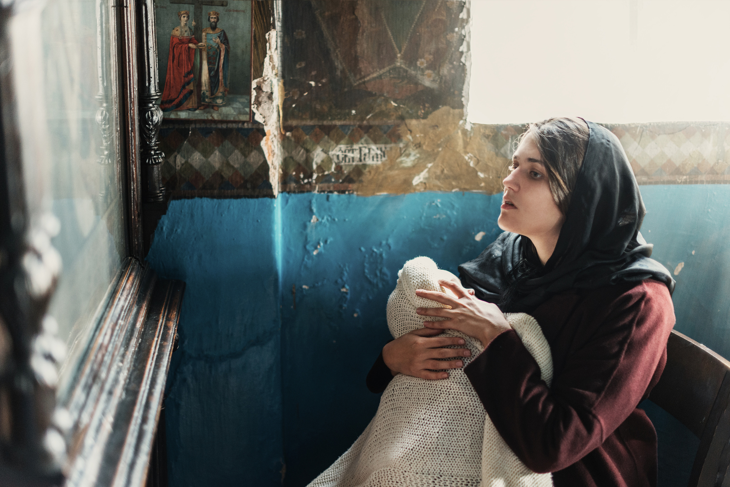 Творческий проект в Стамбуле: «Русские эмигранты. Связь времён». Лайфстайл фотограф в Стамбуле Анатолий. Фотосессии на крышах с чайками