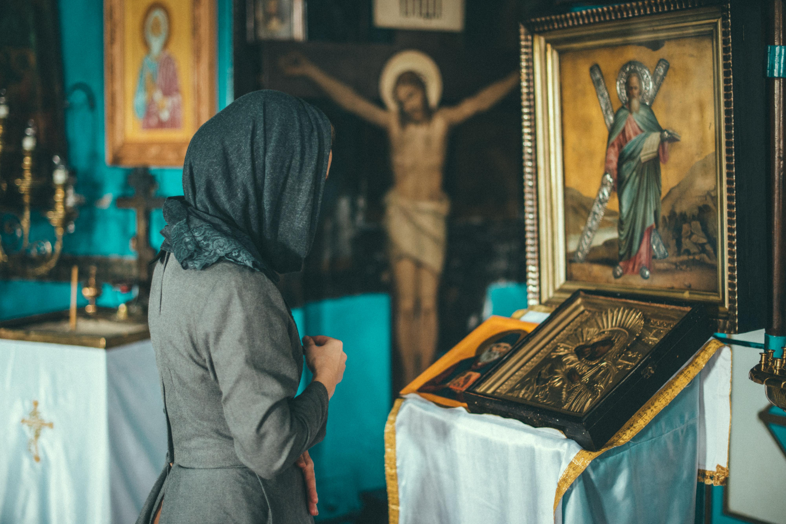 Творческий проект в Стамбуле: «Русские эмигранты. Связь времён». Лайфстайл фотограф в Стамбуле Анатолий. Фотосессии на крышах с чайками