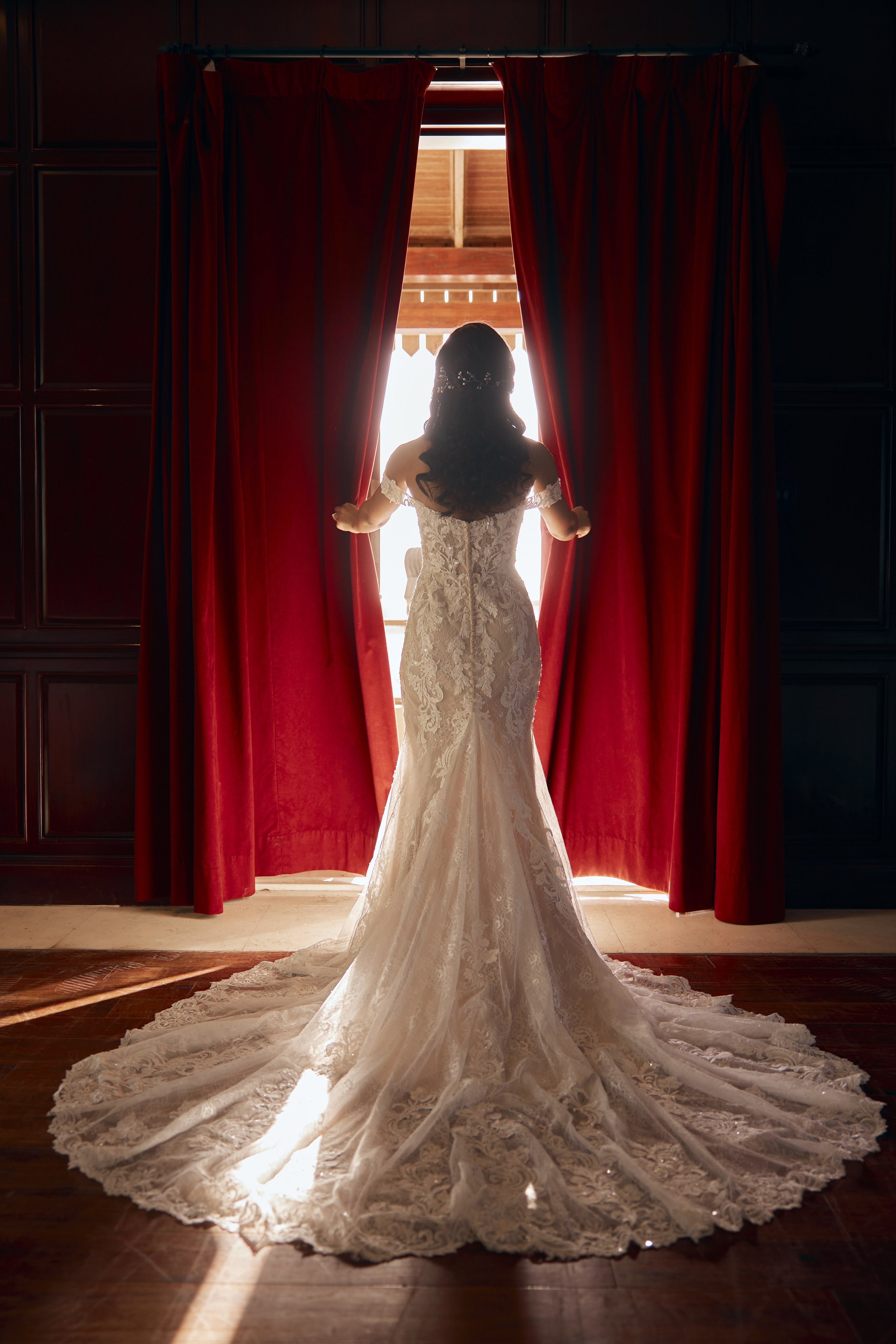 WEDDINGS. Female Photographer in Dubai