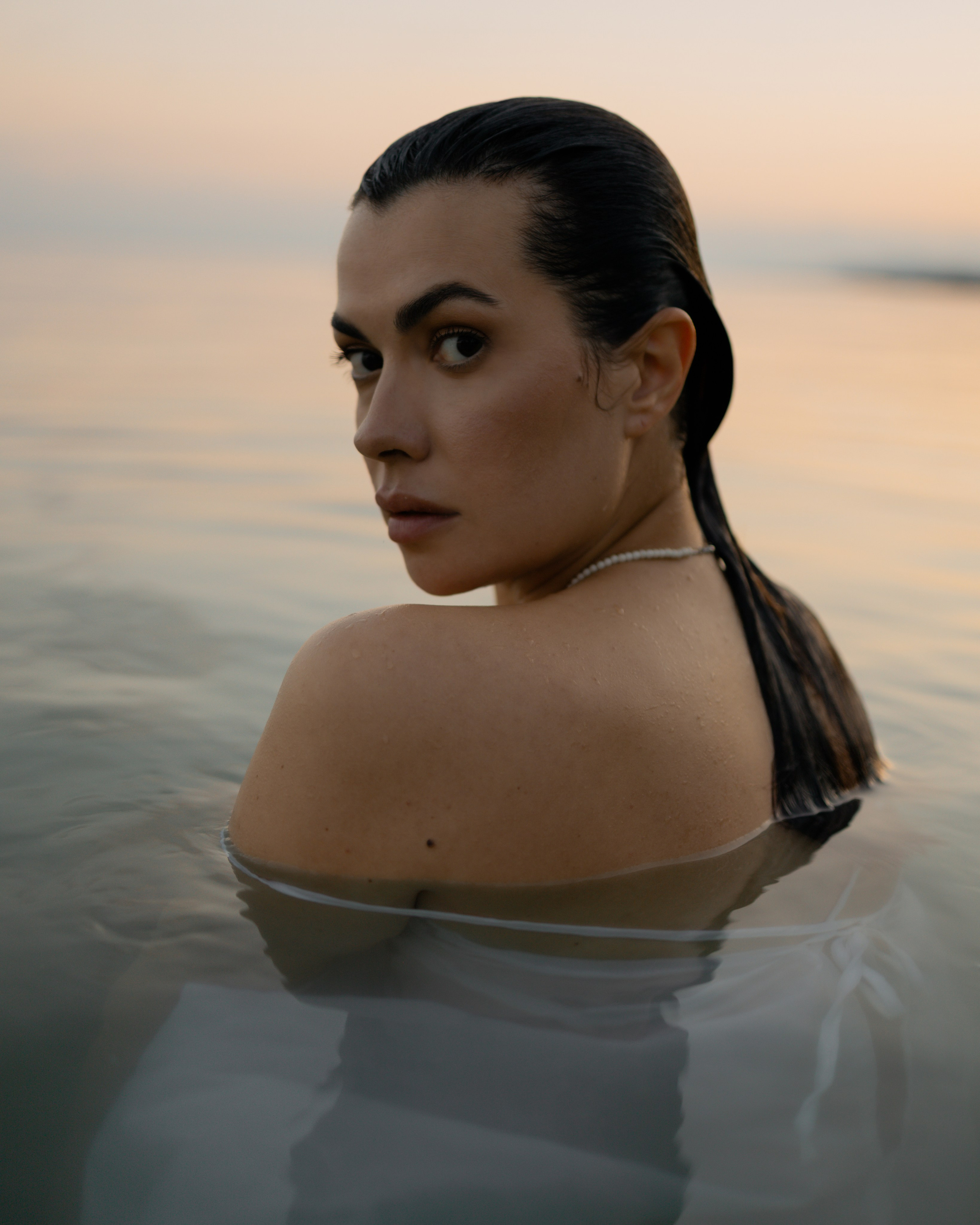 INDIVIDUAL WOMEN'S PHOTO SHOOT. Photographer on Koh Samui