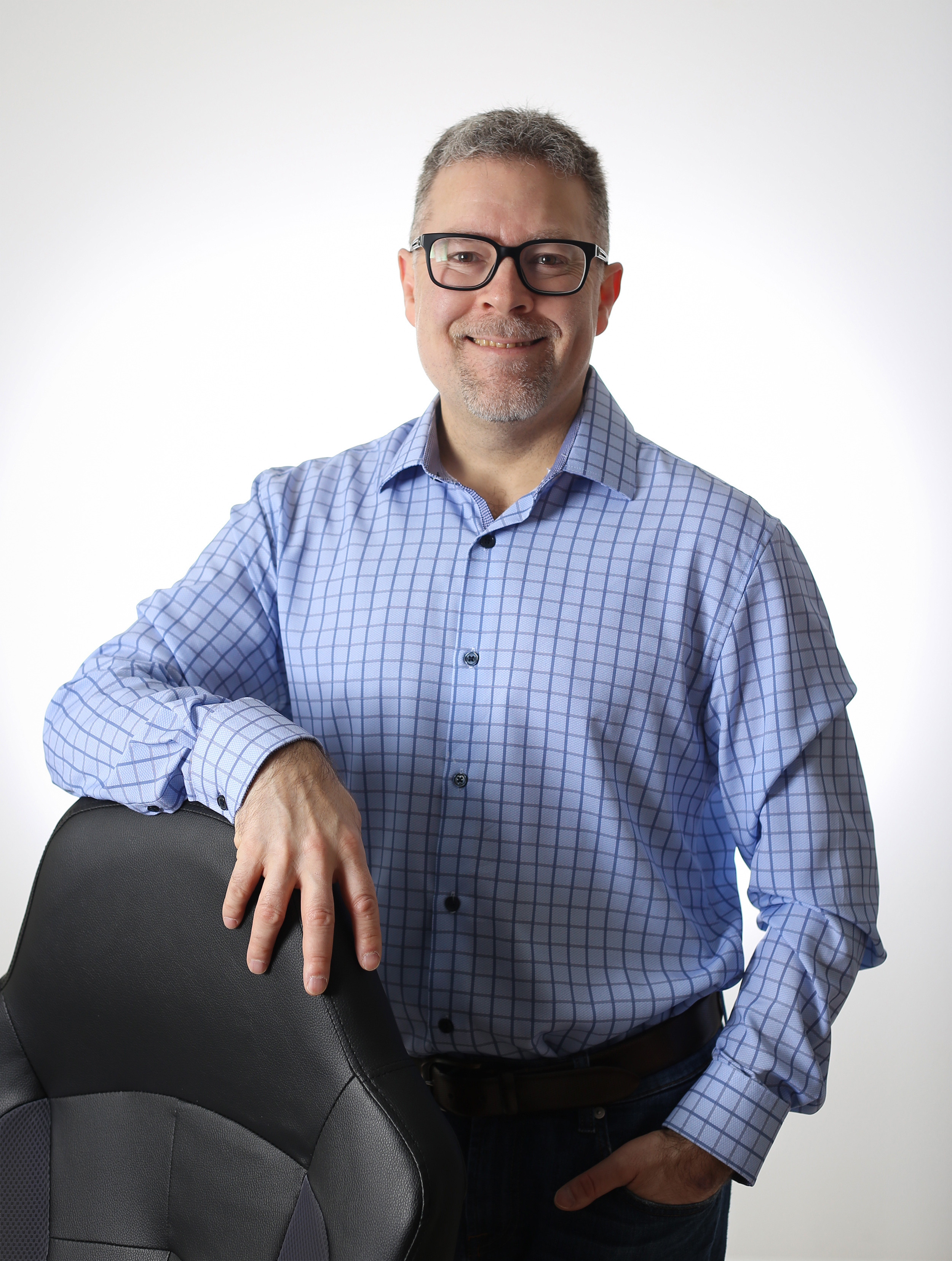 LinkedIn Photoshoot. YuAnna studio. Family & Kids Photographer in Seattle area, located in