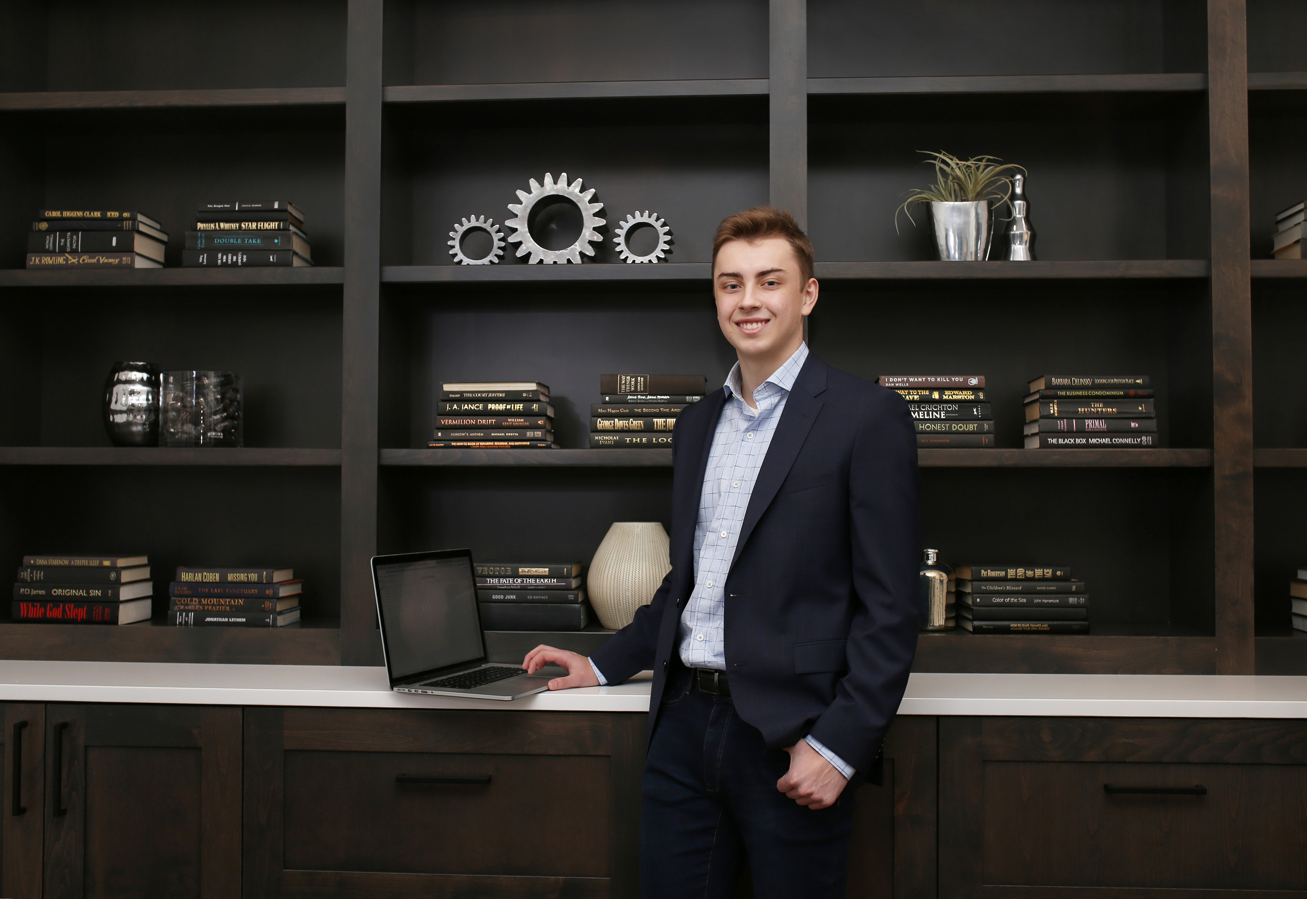 Real Estate Agents. YuAnna studio. Family & Kids Photographer in Seattle area, located in