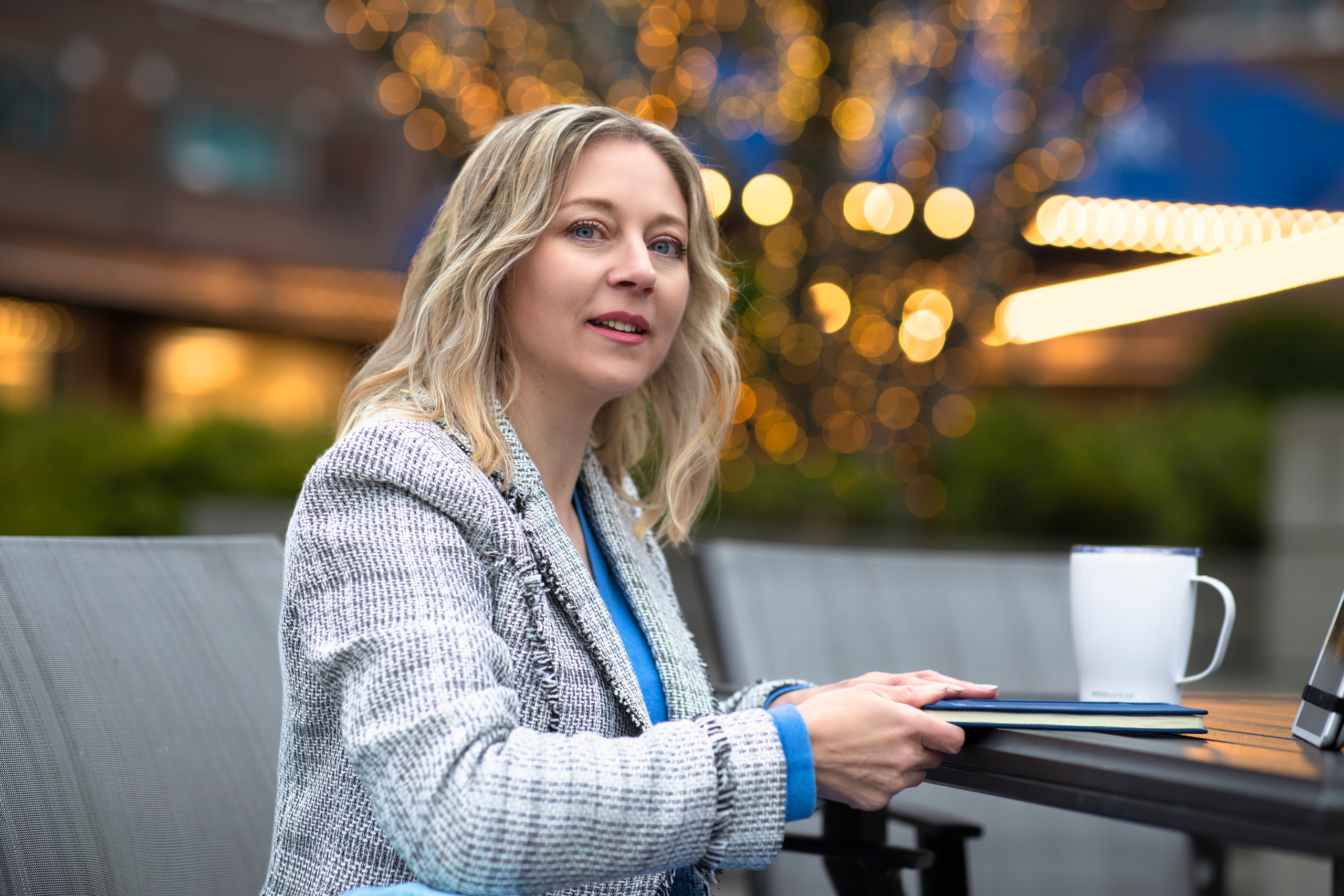 Janna — travel agent. YuAnna studio. Family & Kids Photographer in Seattle area, located in