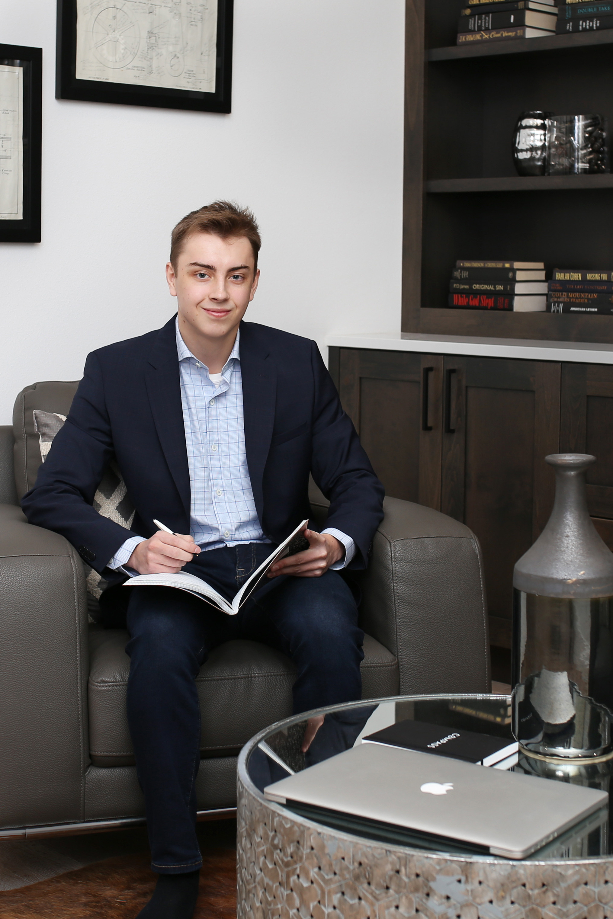 Real Estate Agents. YuAnna studio. Family & Kids Photographer in Seattle area, located in