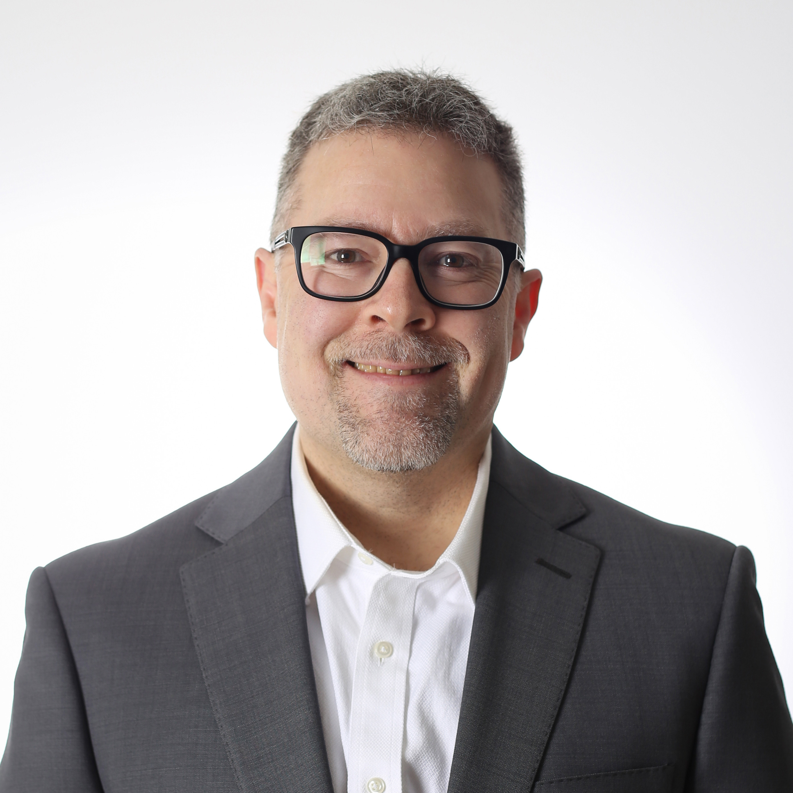 LinkedIn Photoshoot. YuAnna studio. Family & Kids Photographer in Seattle area, located in