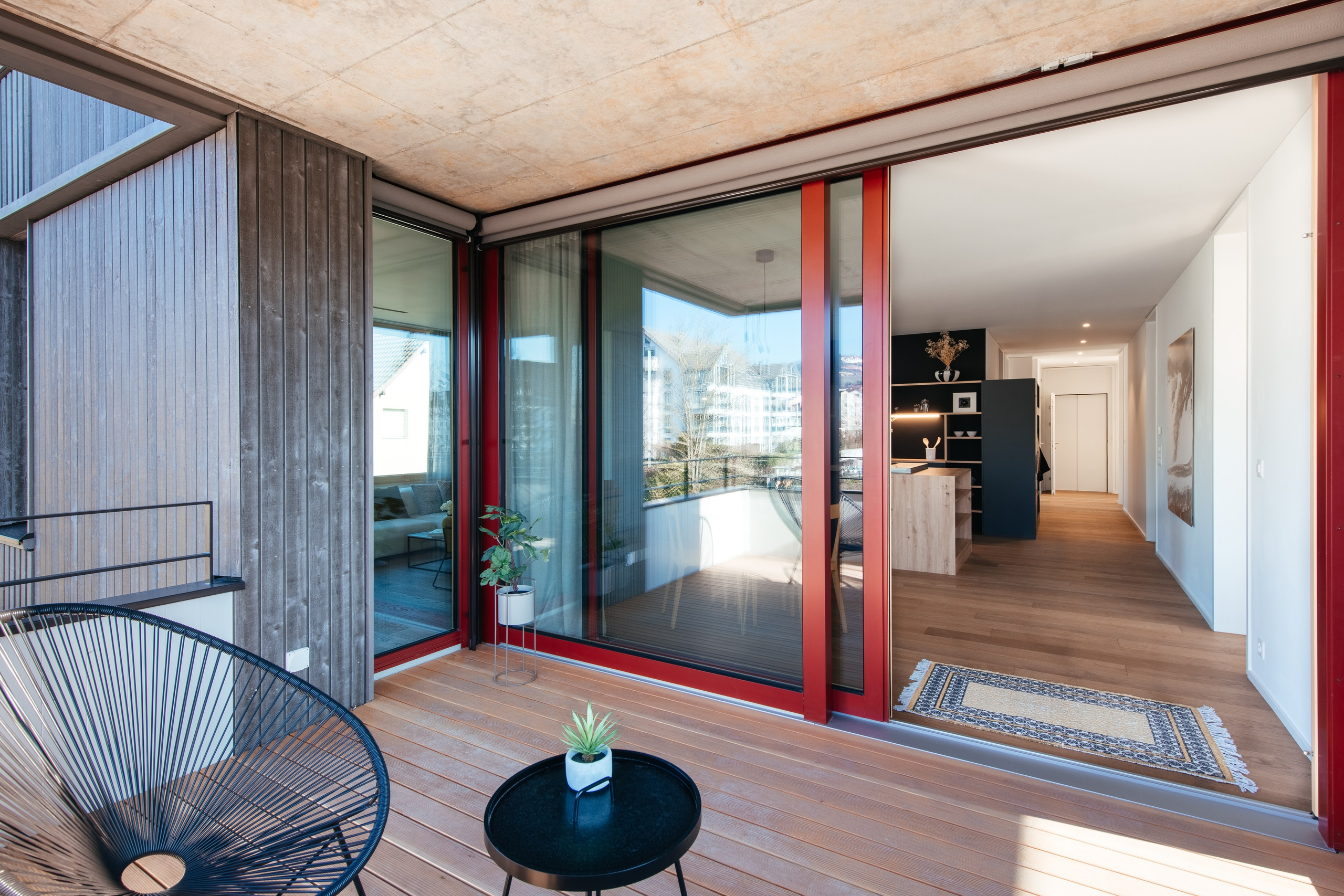 Wohnung, DIELSDORF, Kt. ZÜRICH. Hallo! Ich bin Elena und arbeite als Immobilienfotografin