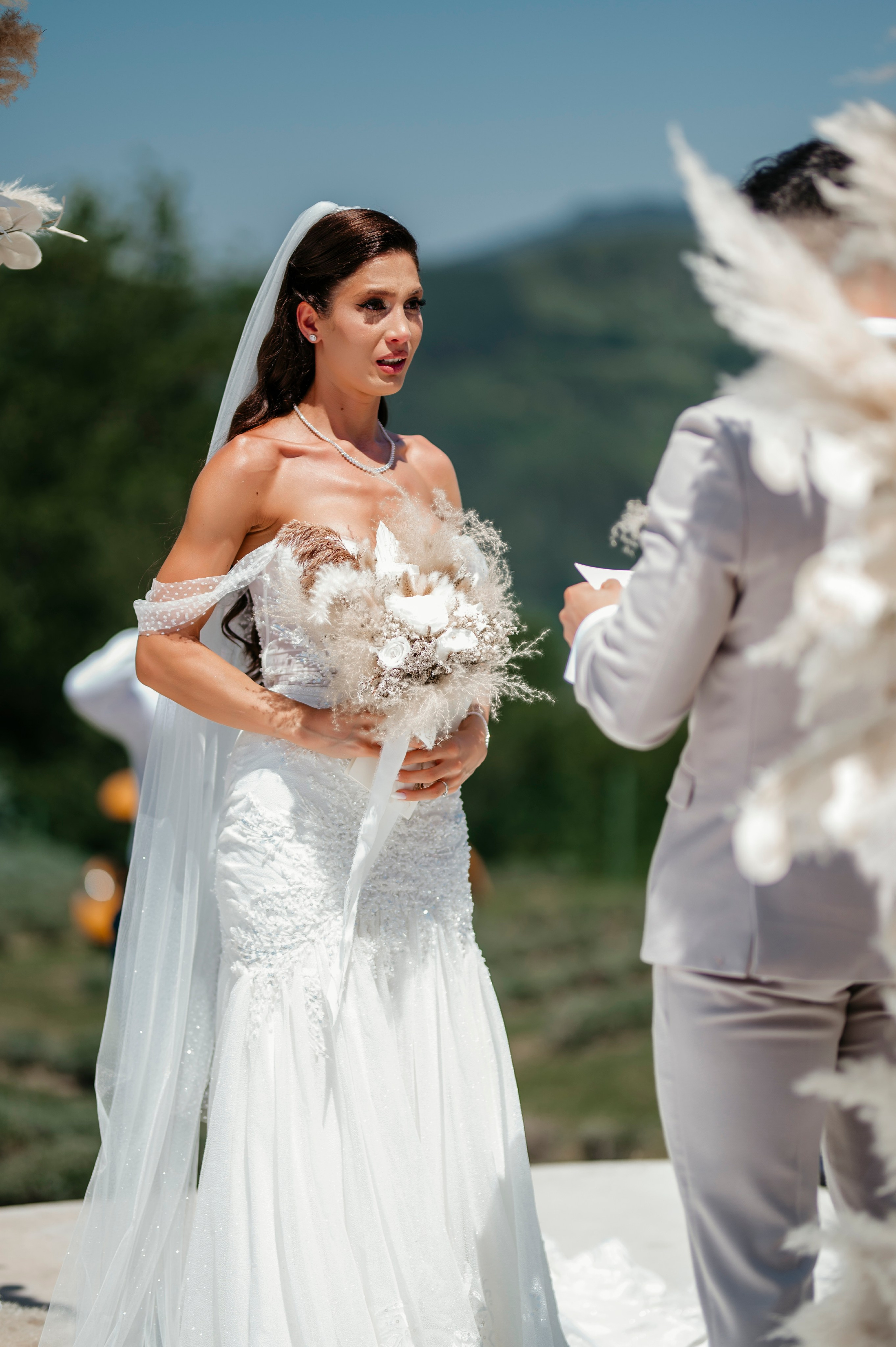 Larisa & Cosmin. Fotograf si Videograf | Nuntă-Botez