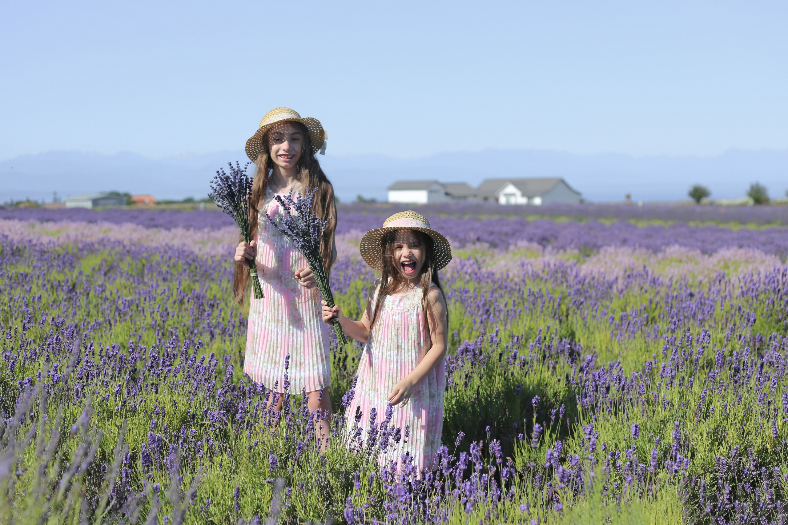 Summer. YuAnna studio. Family & Kids Photographer in Seattle area, located in