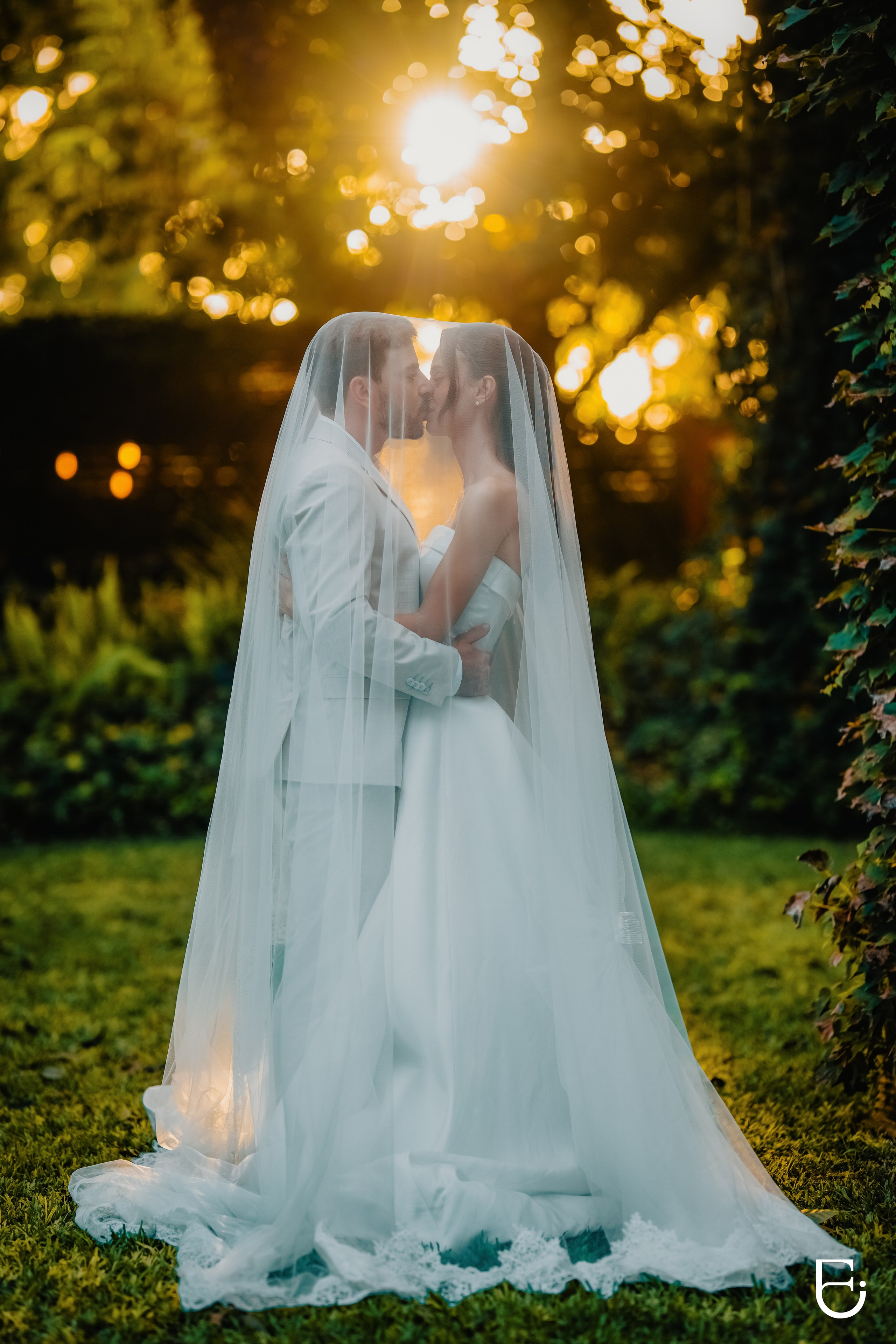 WEDDINGS. CAMELLIA ART PHOTOGRAPHY